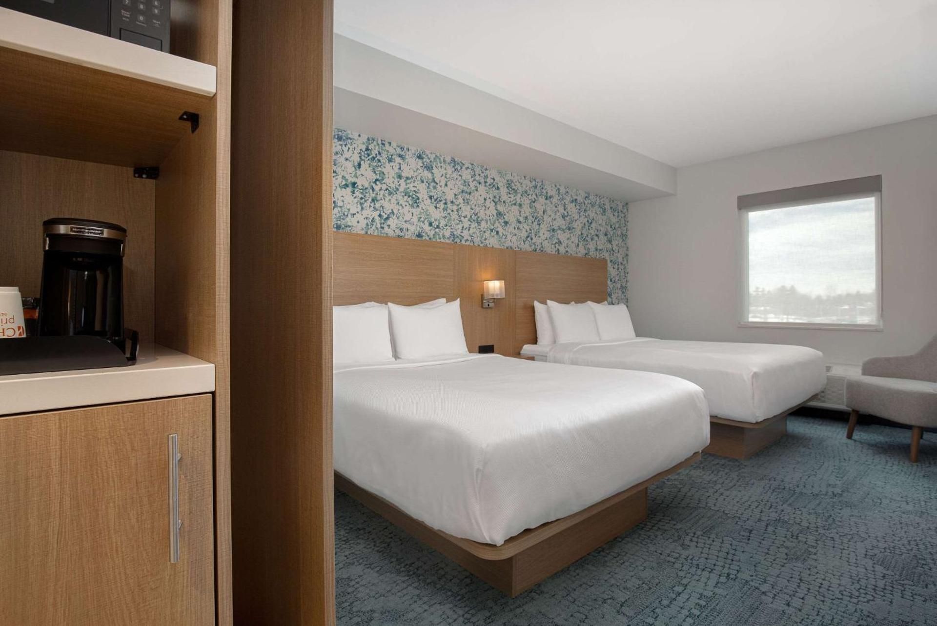 Quadruple Room with Two Queen Beds - Non Smoking