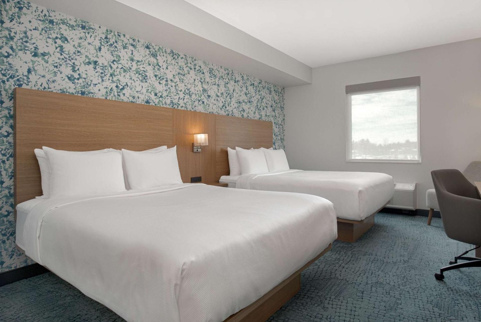 Quadruple Room with Two Queen Beds - Non Smoking