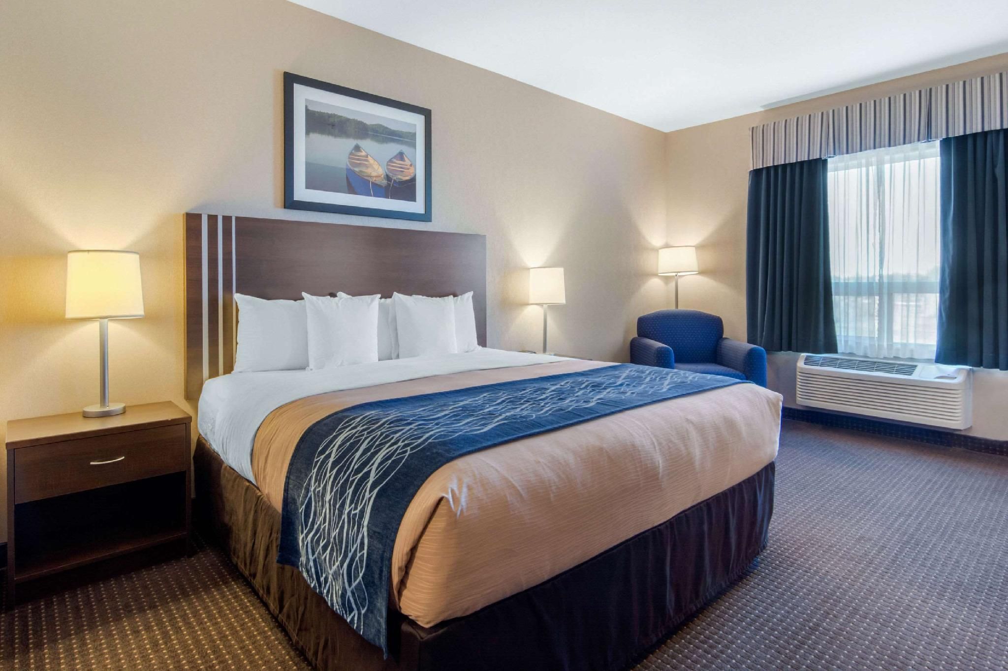 1 King Bed, 1 Queen Bed, Suite, Nonsmoking