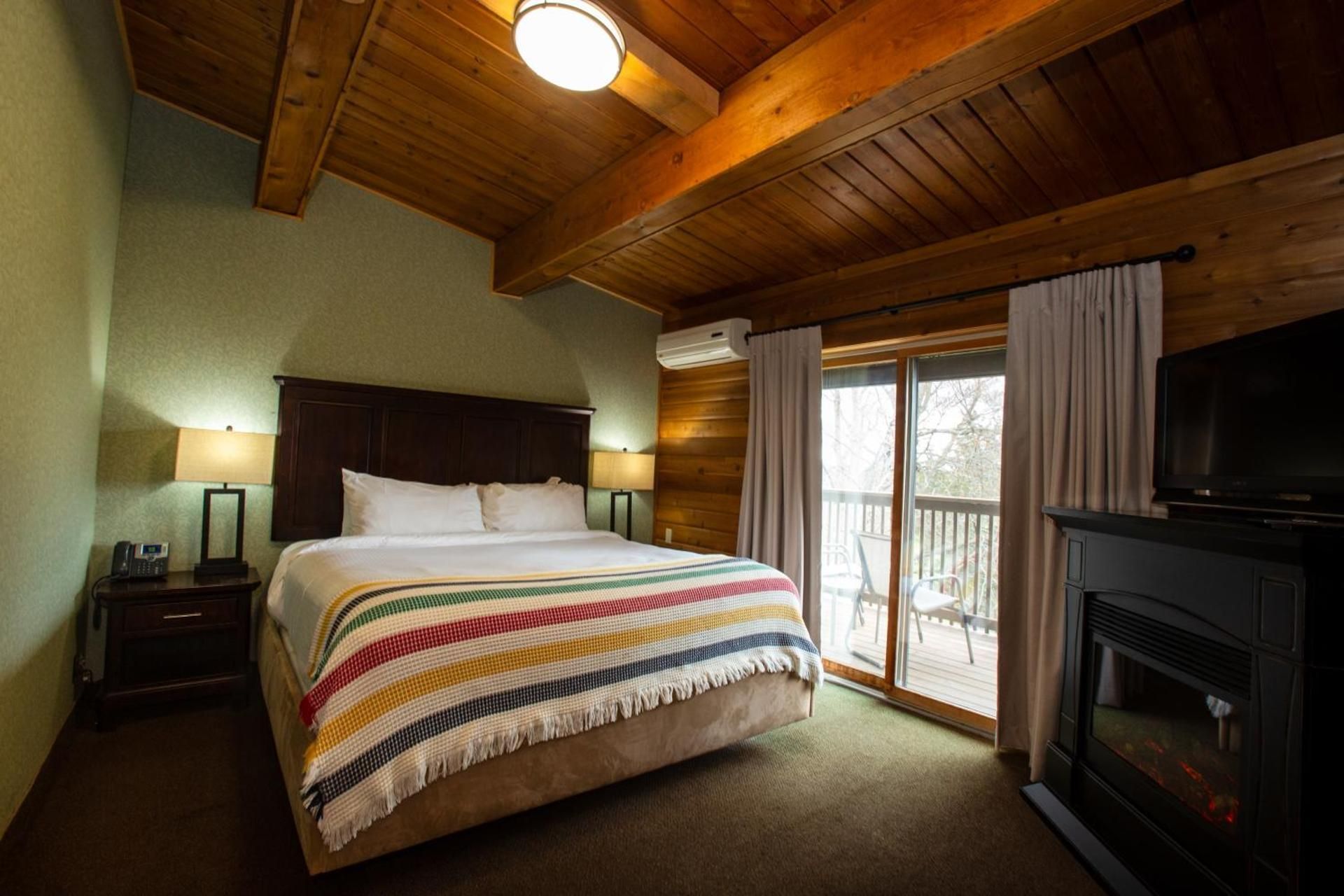 King Suite with Spa Bath