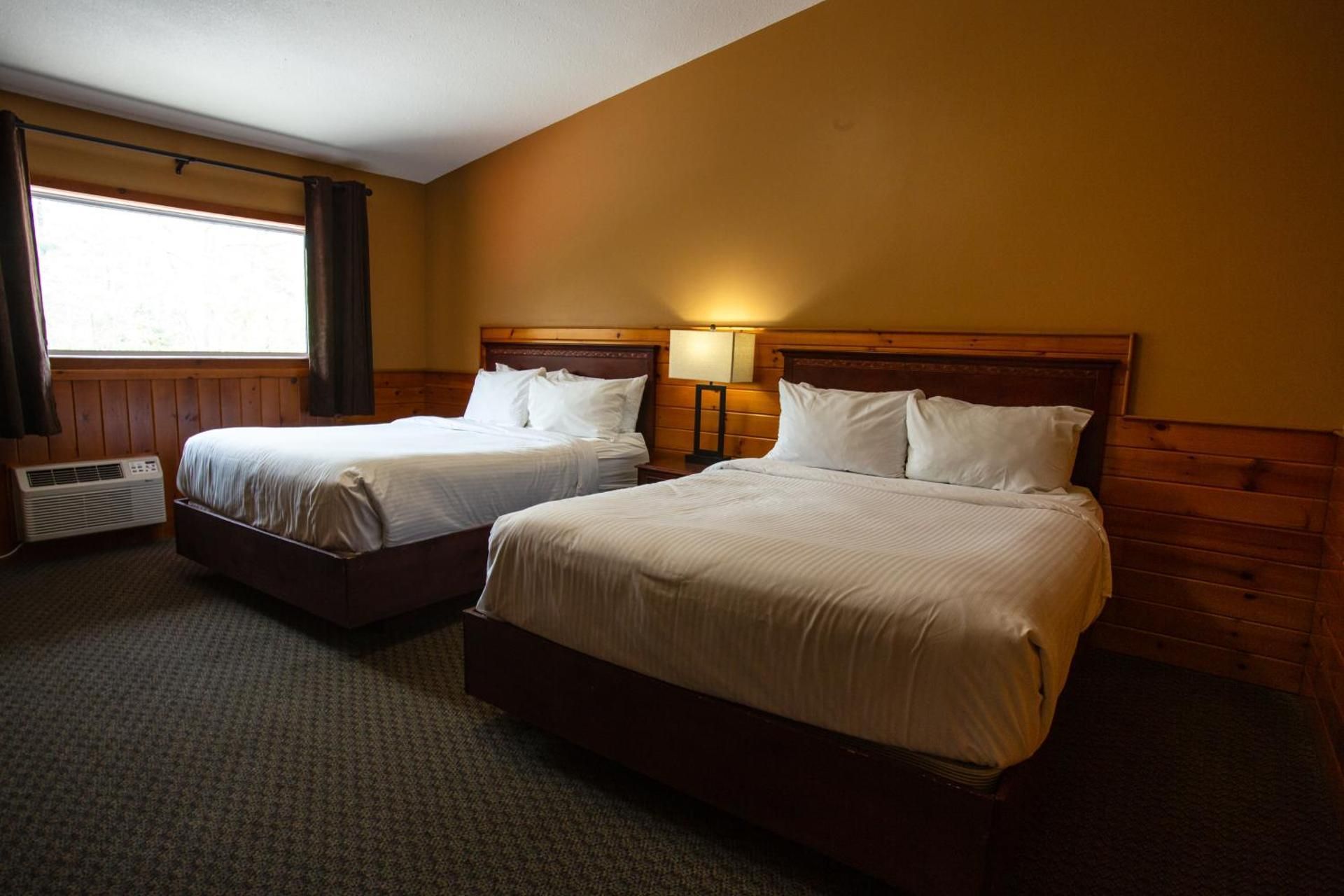 Standard Queen Room
