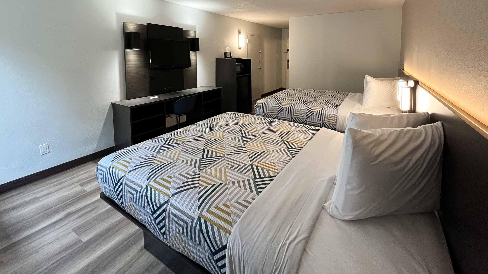 2 Queen Beds | Non-Smoking, Micfridge