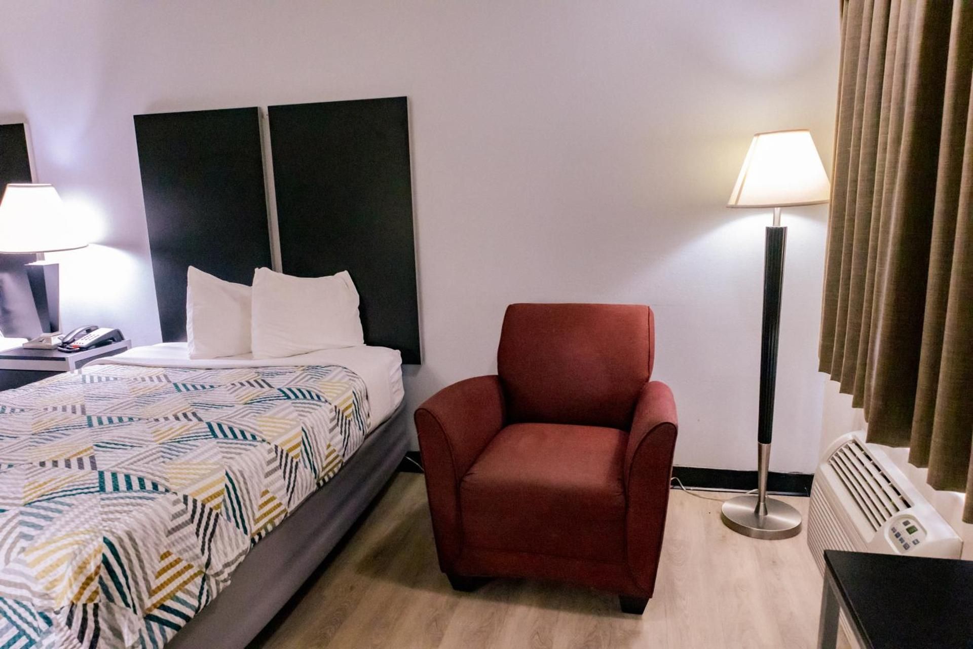 Quadruple Room - Disability Access - Smoking
