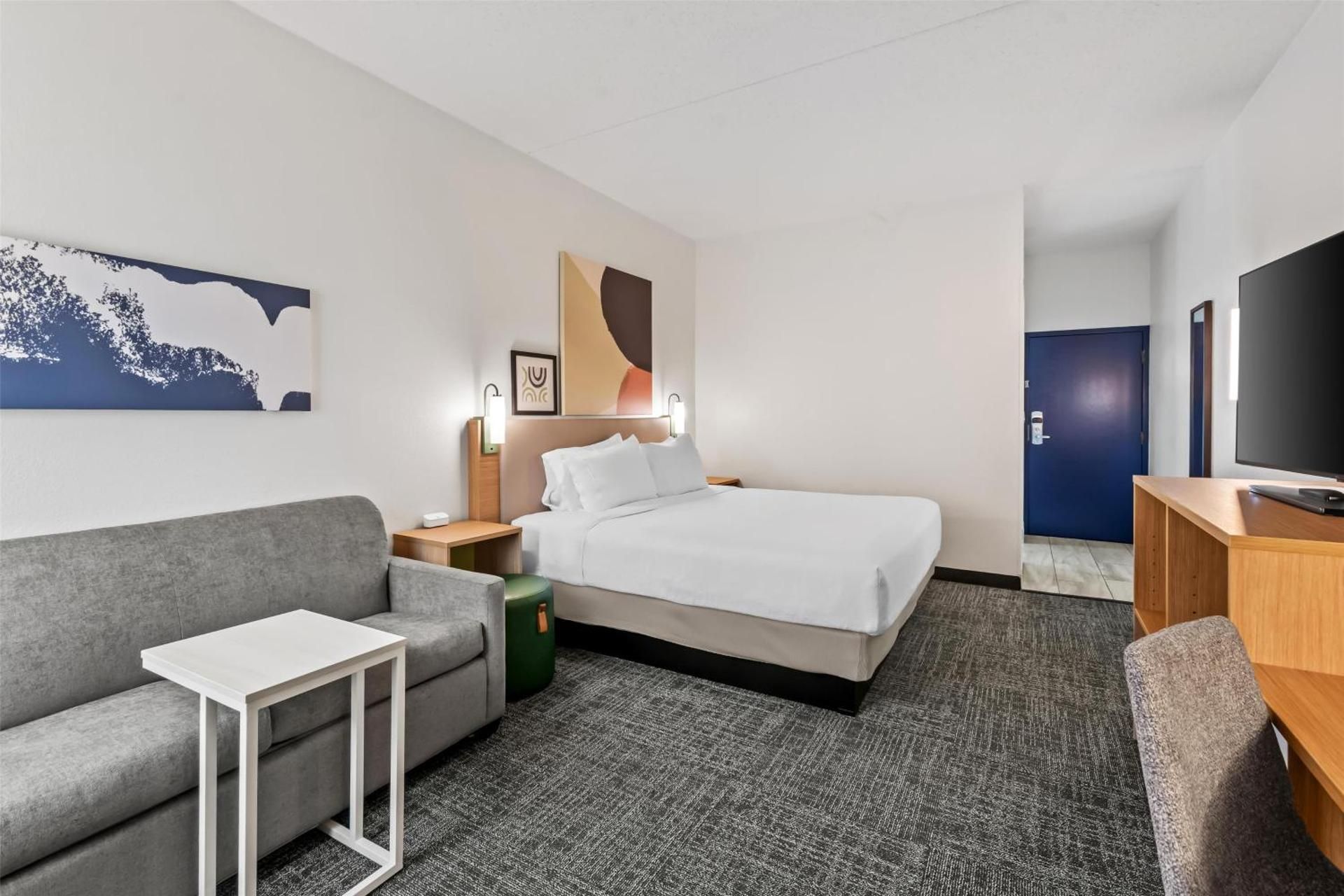 1 King Bed
