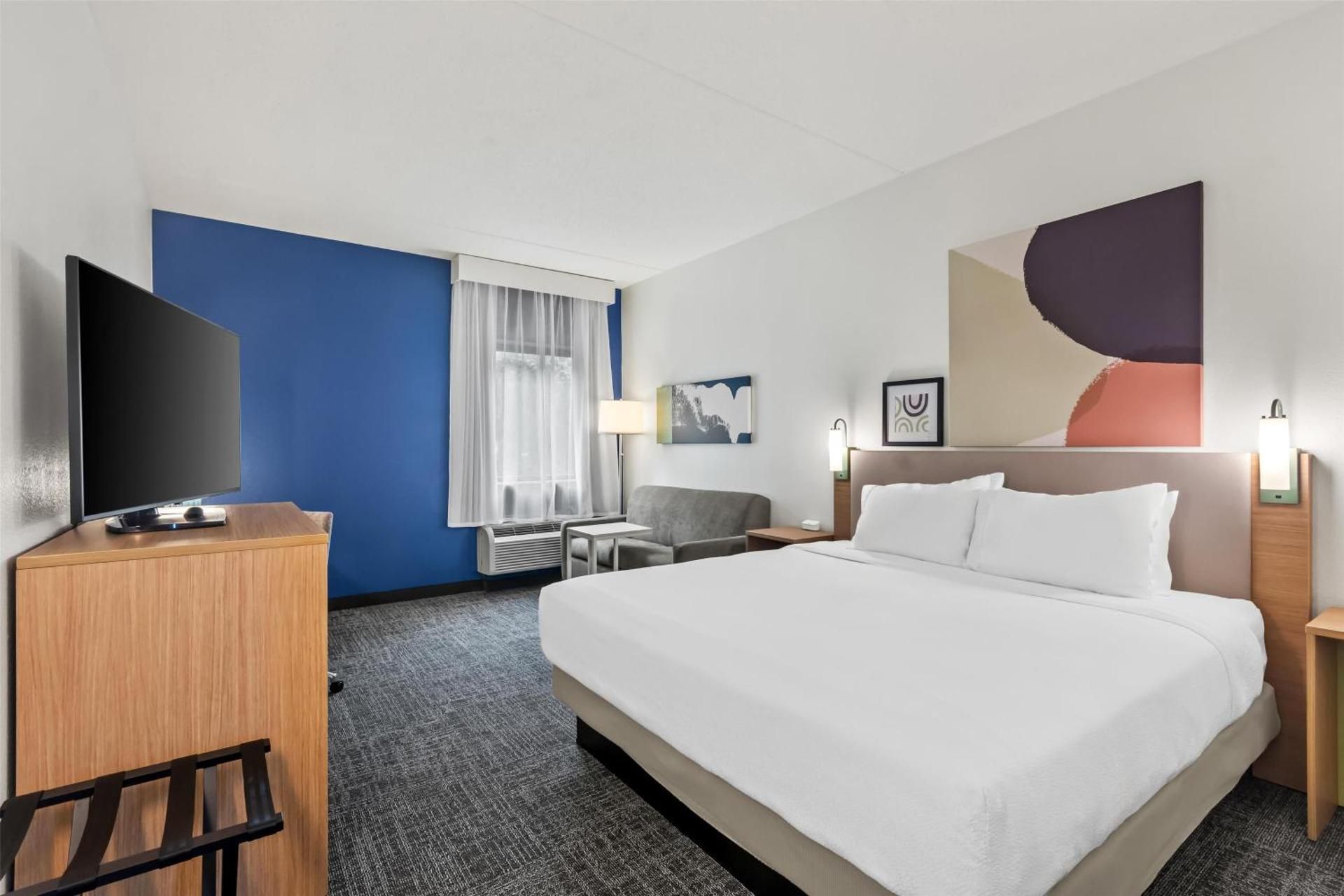 1 King Bed