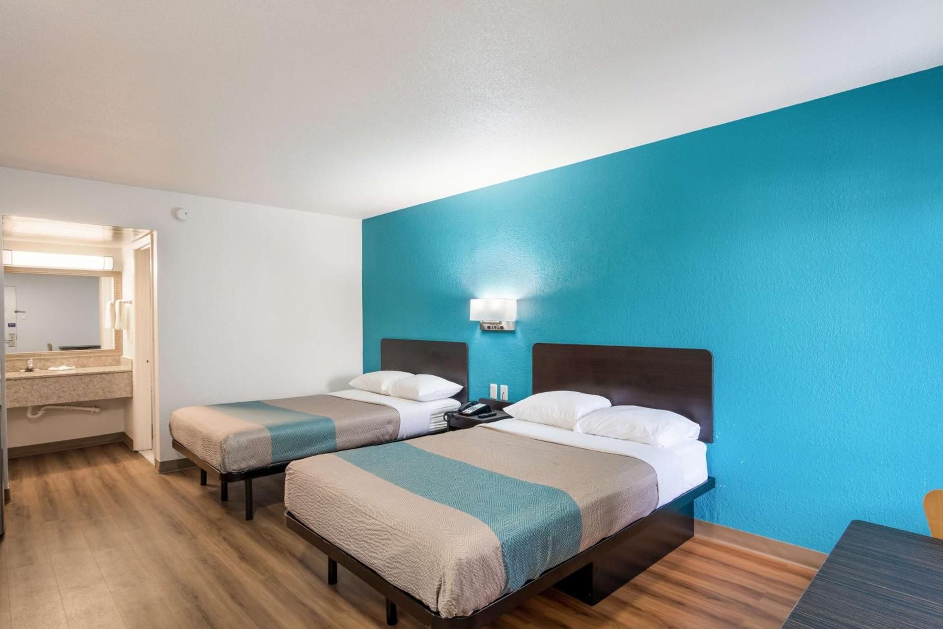 Quadruple Room - Disability Access - Roll in Shower