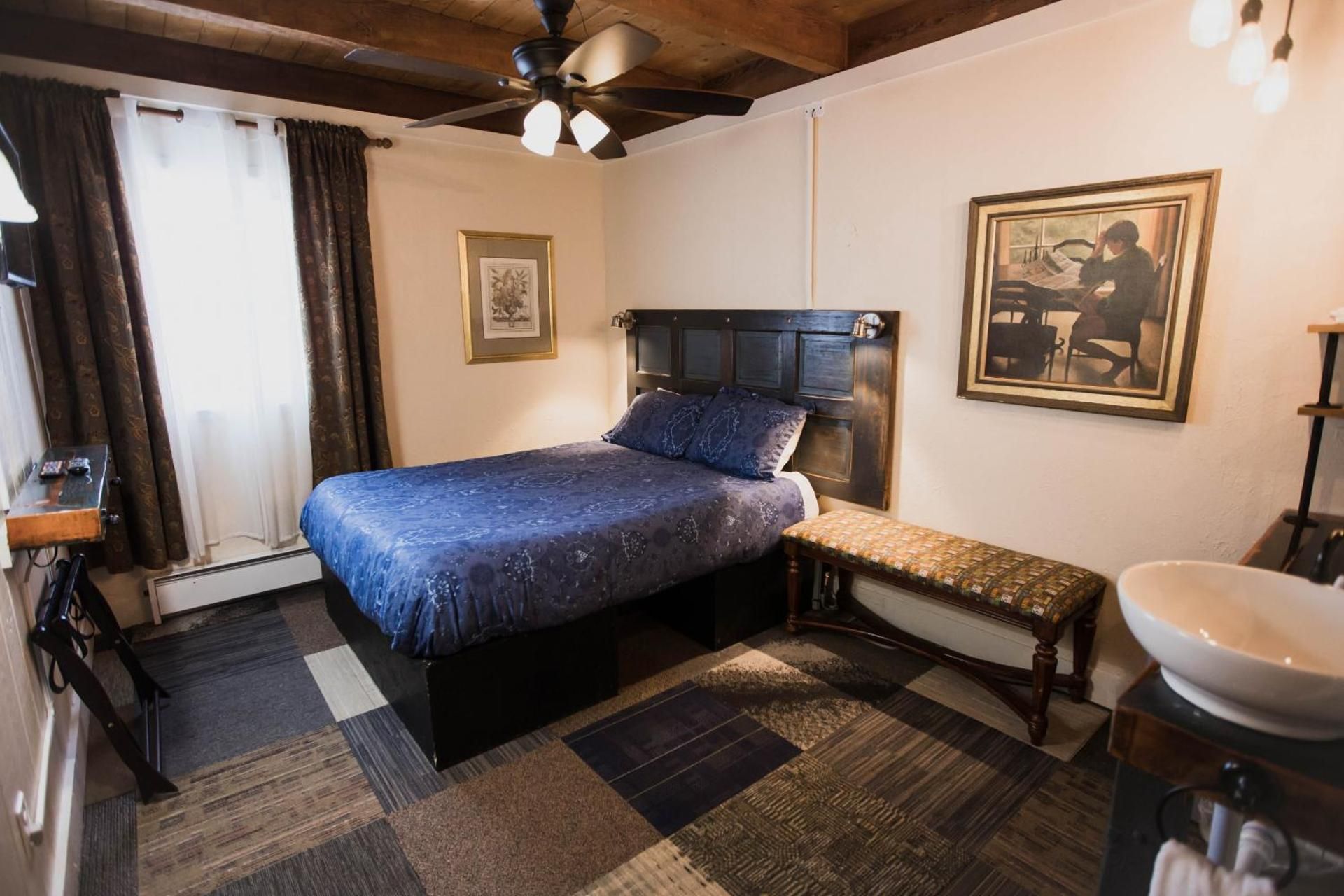 Queen Room