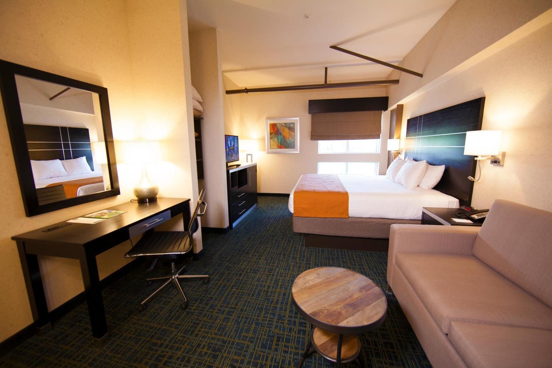 Deluxe King Room