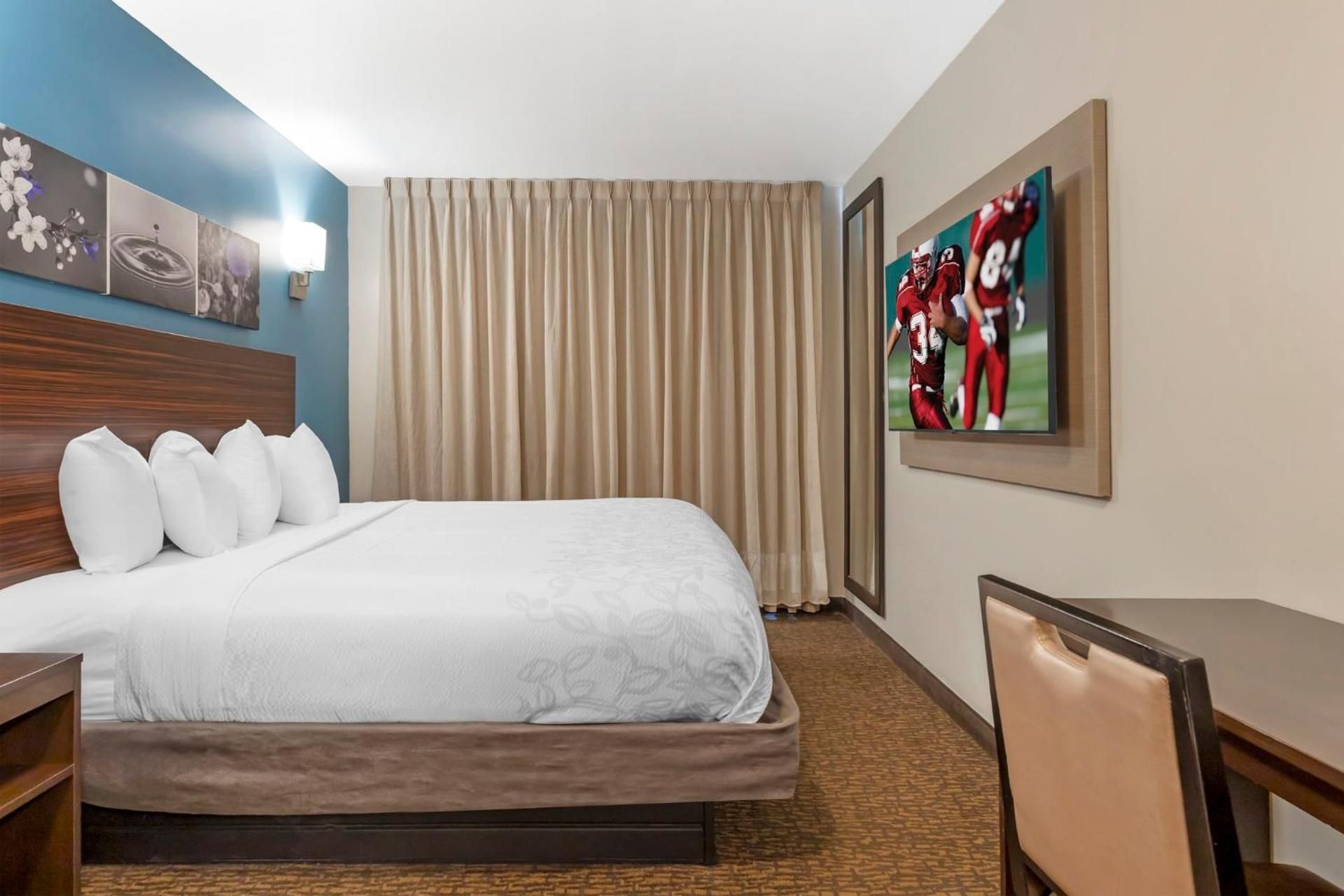 Superior King Room Disability Access Smoke Free