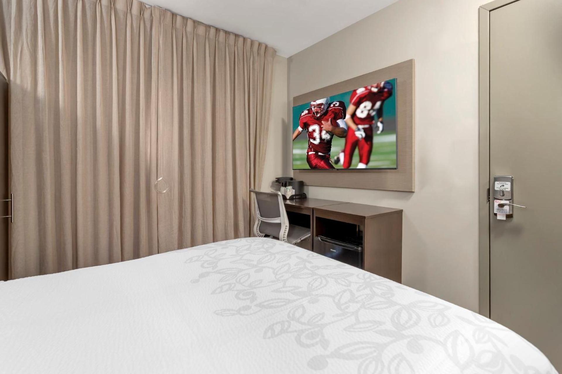 Superior Queen Room Smoke Free