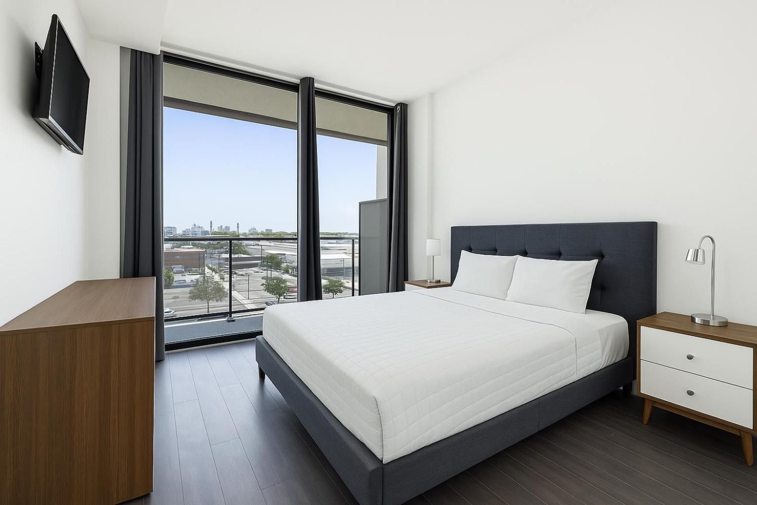 Deluxe Queen Room with City View, Non-Smoking