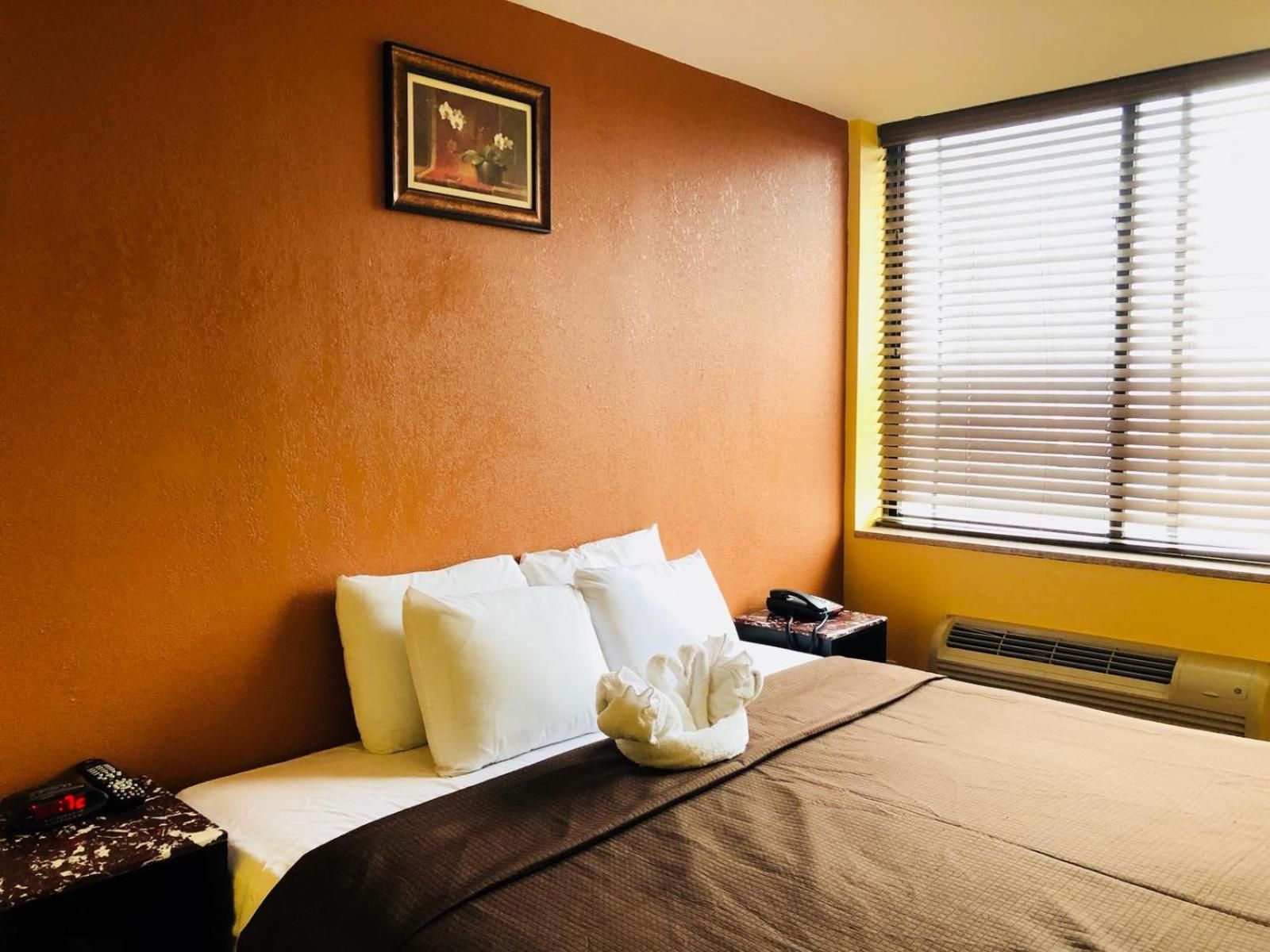 King Room - Non-Smoking