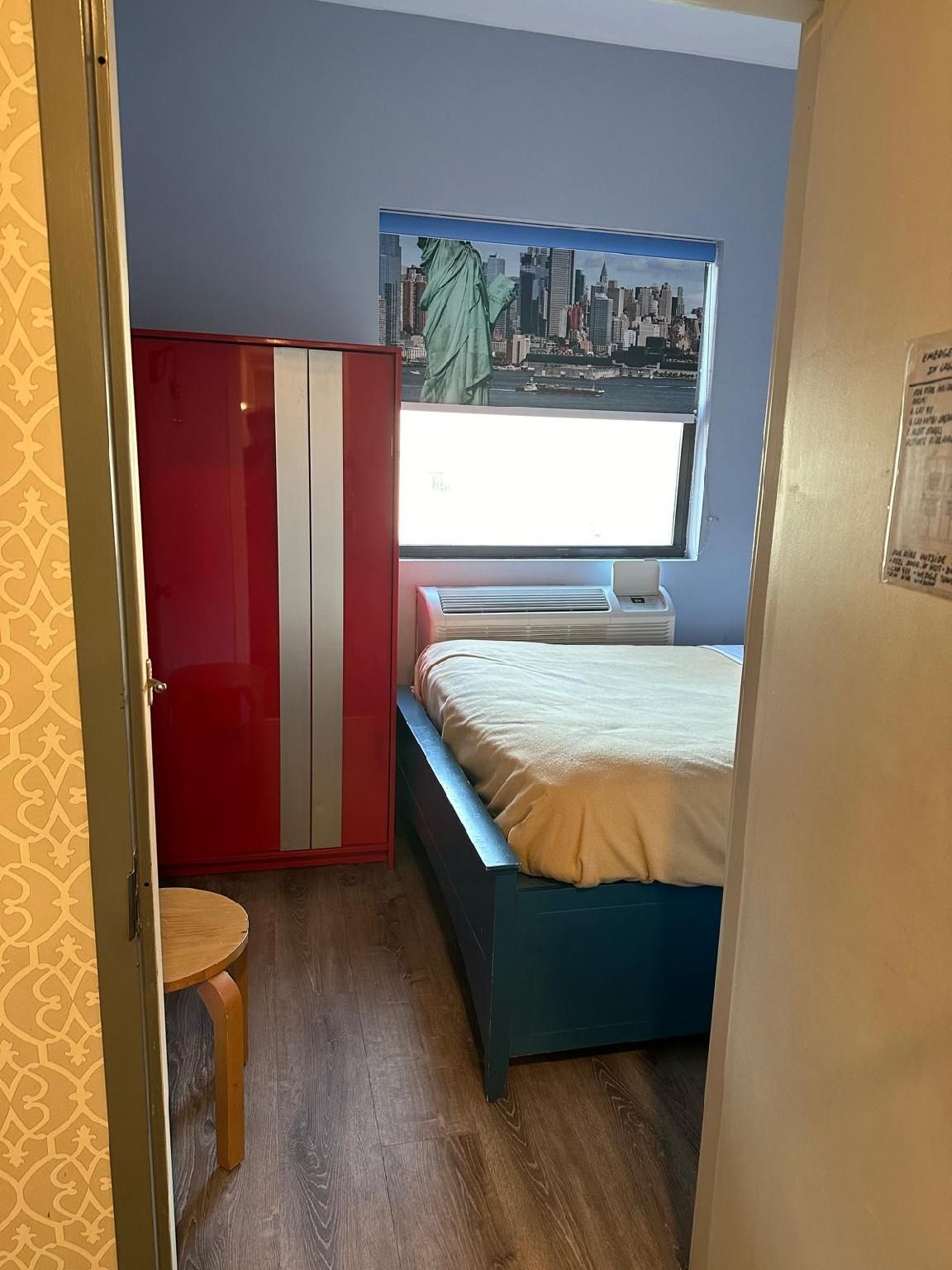 Queen Room - Accessible