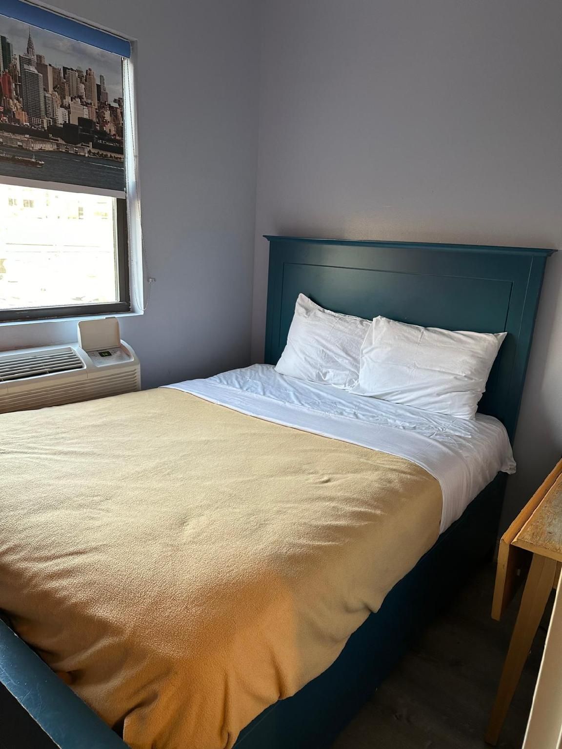 Queen Room - Accessible
