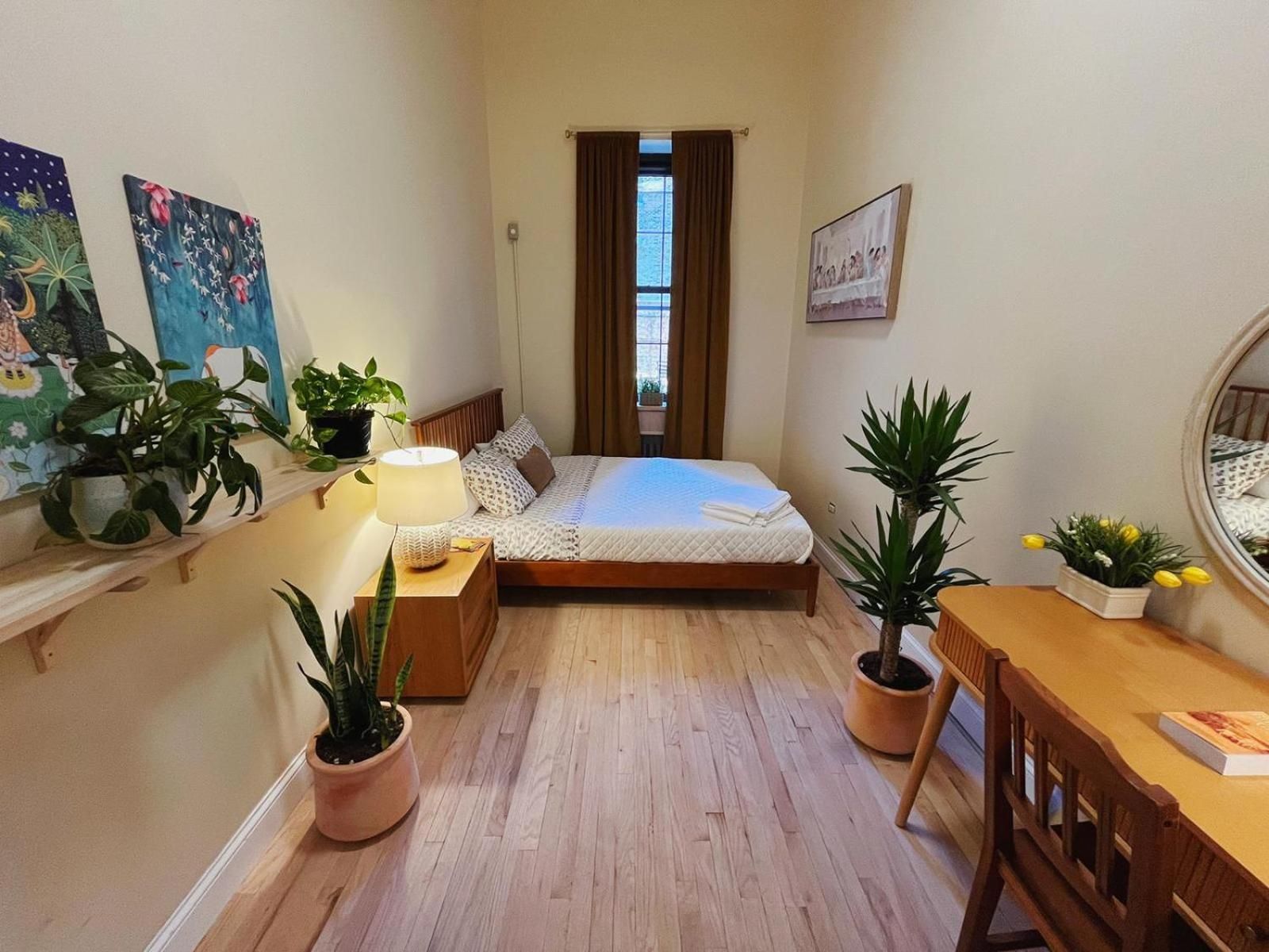Queen Room