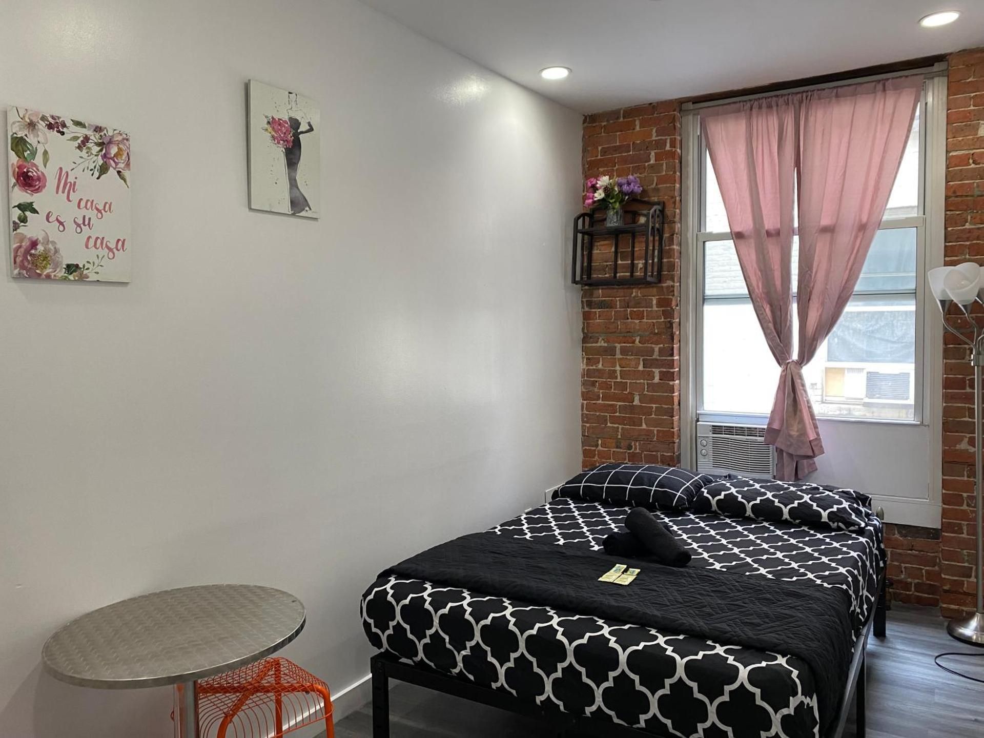 Standard Double Room with Shared Bathroom
