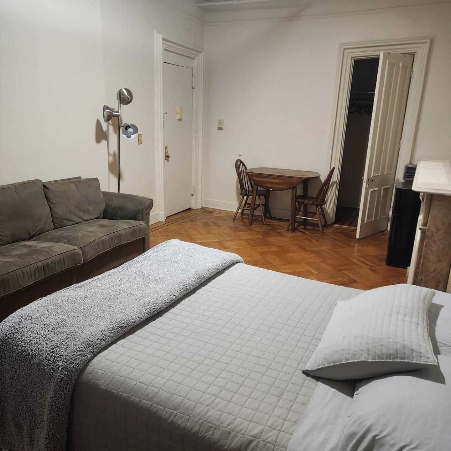 Double Room with Shared Toilet