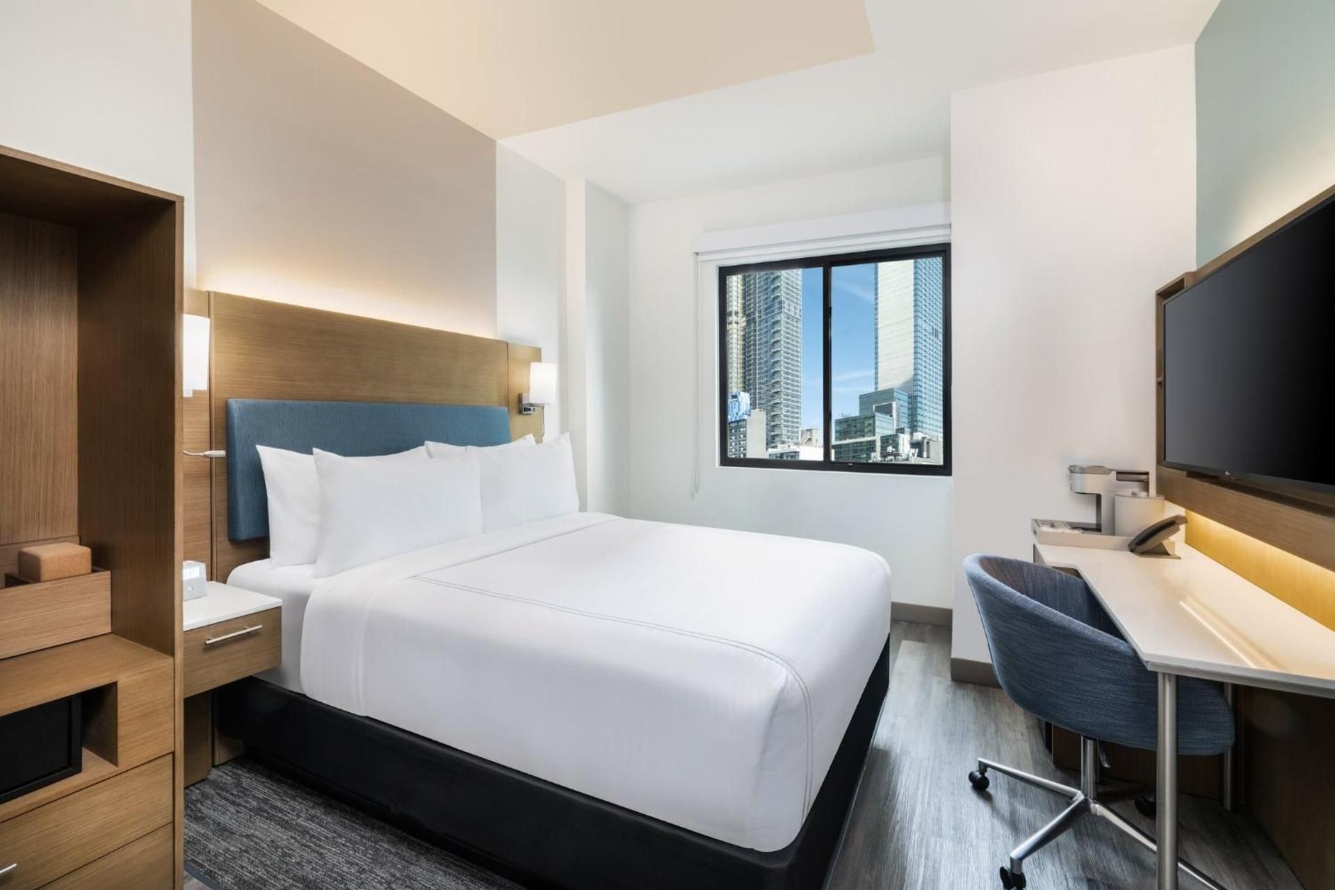 Queen Room - Mobility/Hearing Access - Non-Smoking