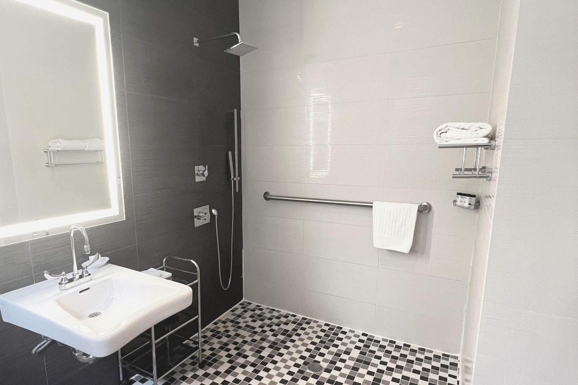 King Room with Roll-In Shower - Disability Access
