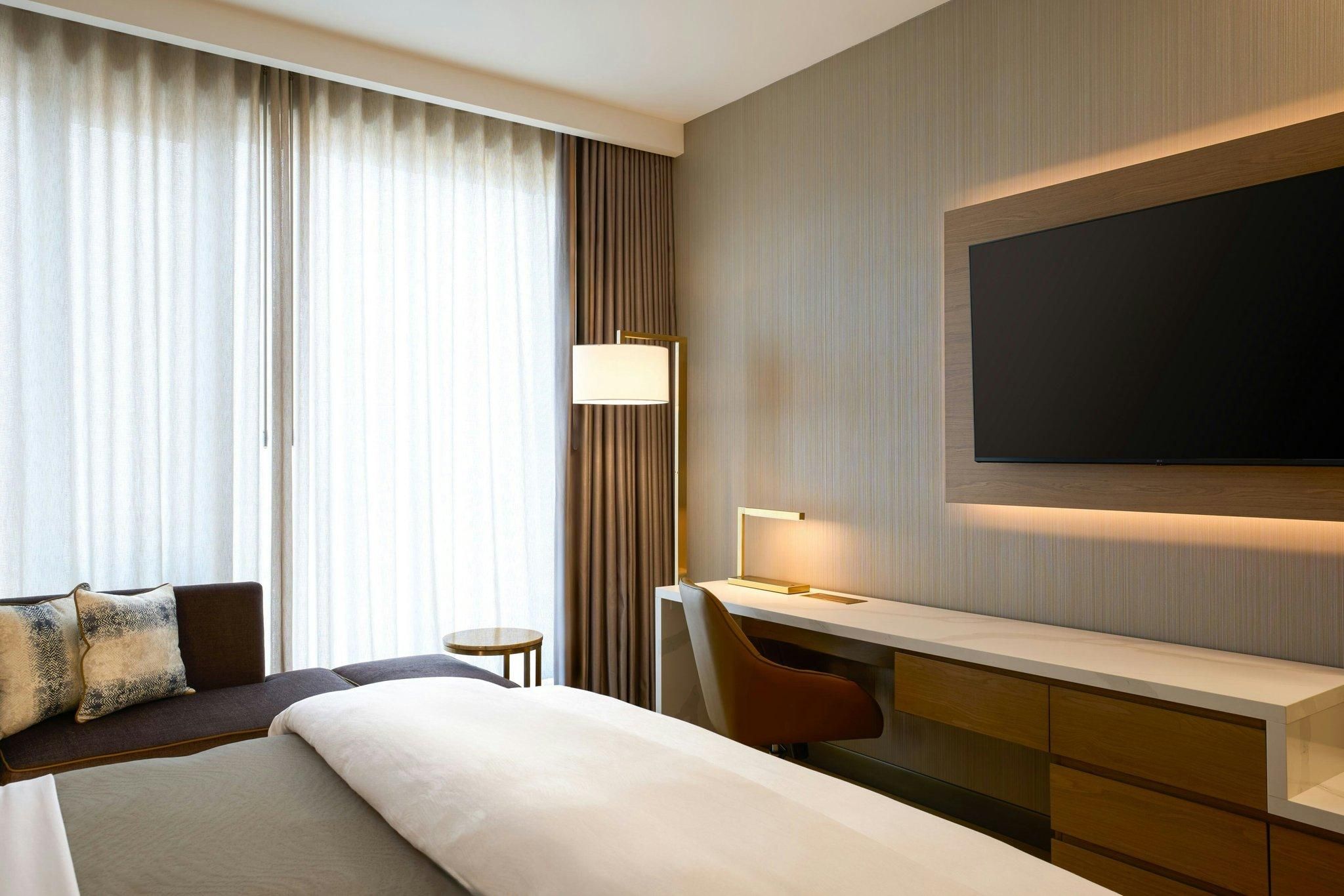 Guest Room, 1 King