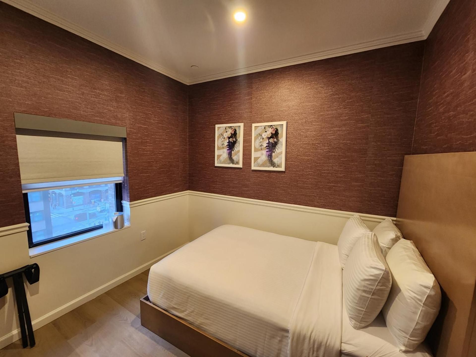 Double Room with Step-In Shower - Disability Access/Non Smoking