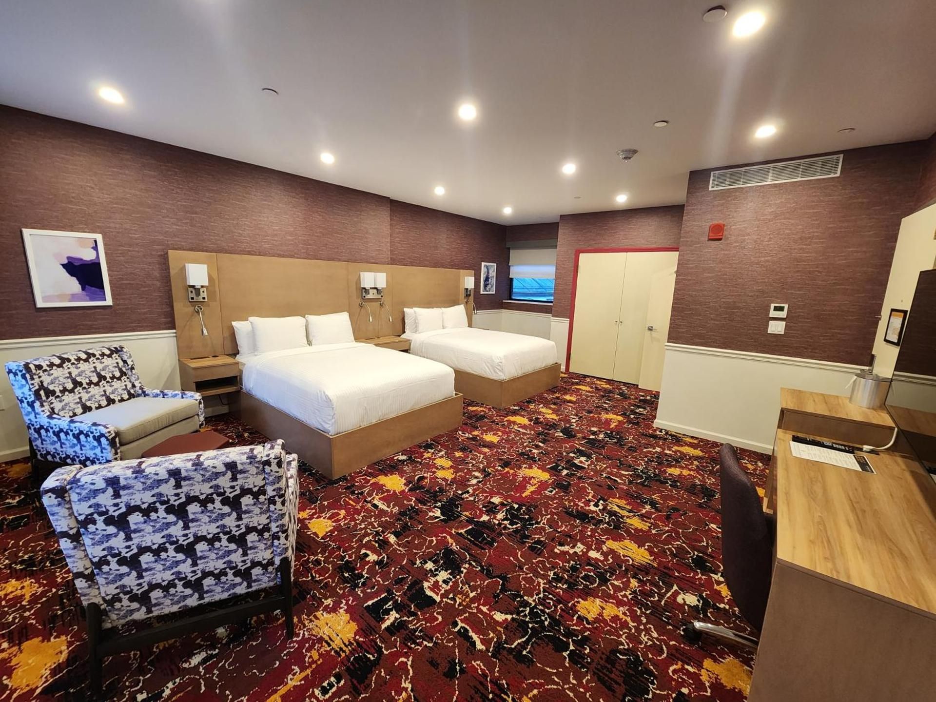 One Room Suite with Two Queen Beds and City View - Non Smoking