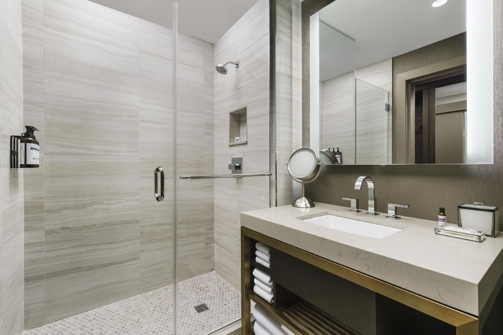 1 King Bed Ada With Roll-In Shower