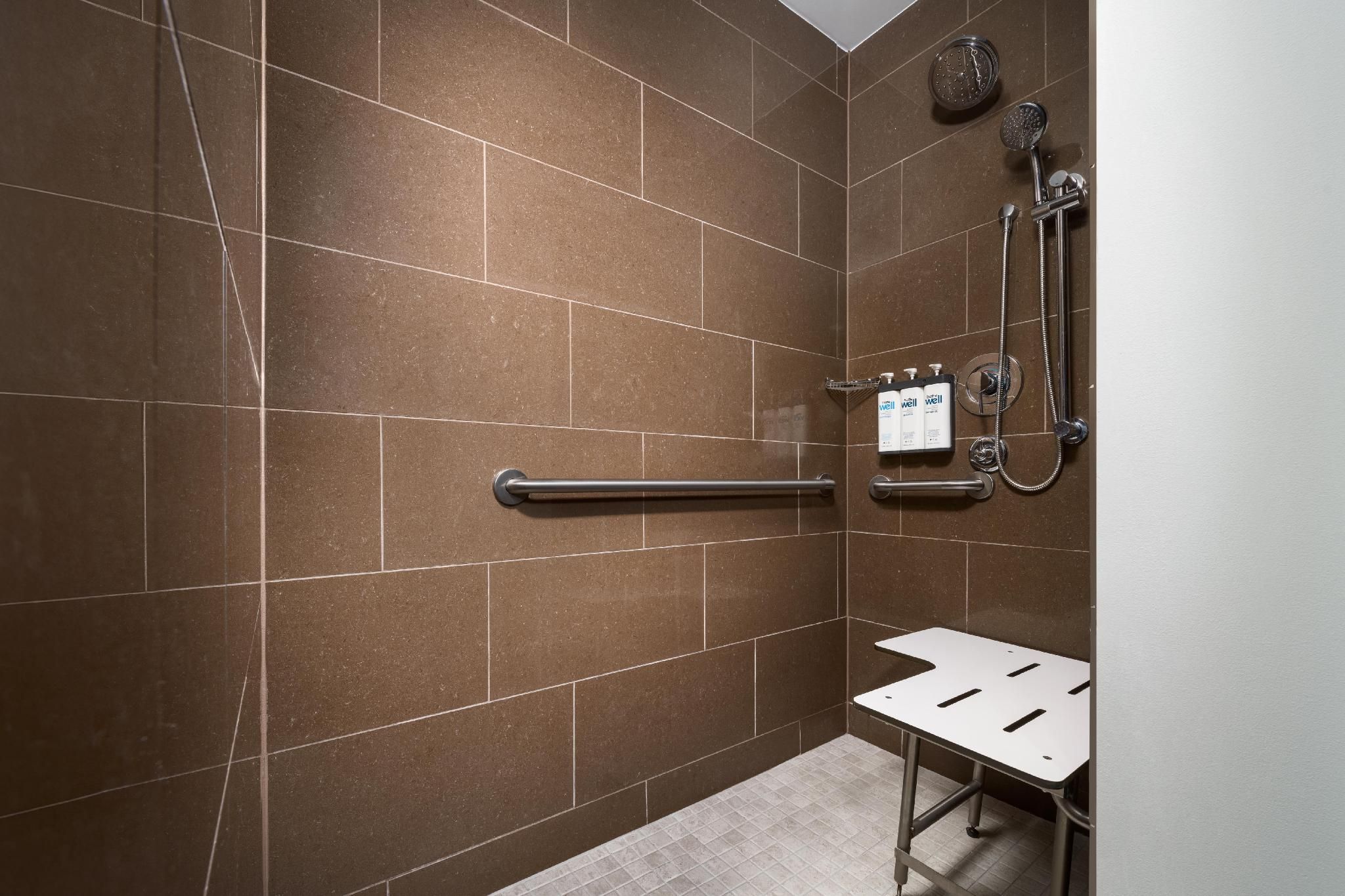 ADA Two Queen Beds Denrollin Shower