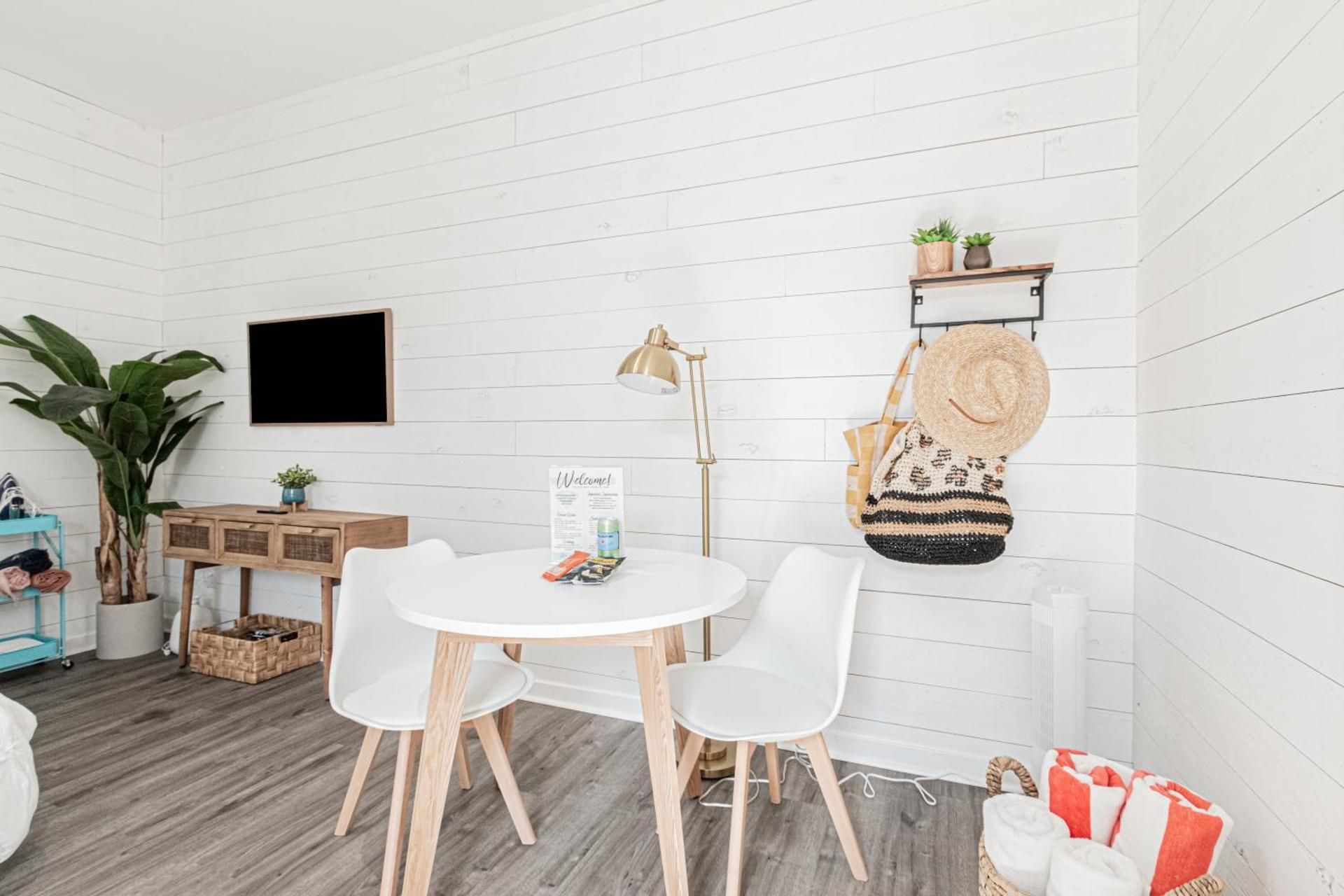 Vanderbilt Beach Studio