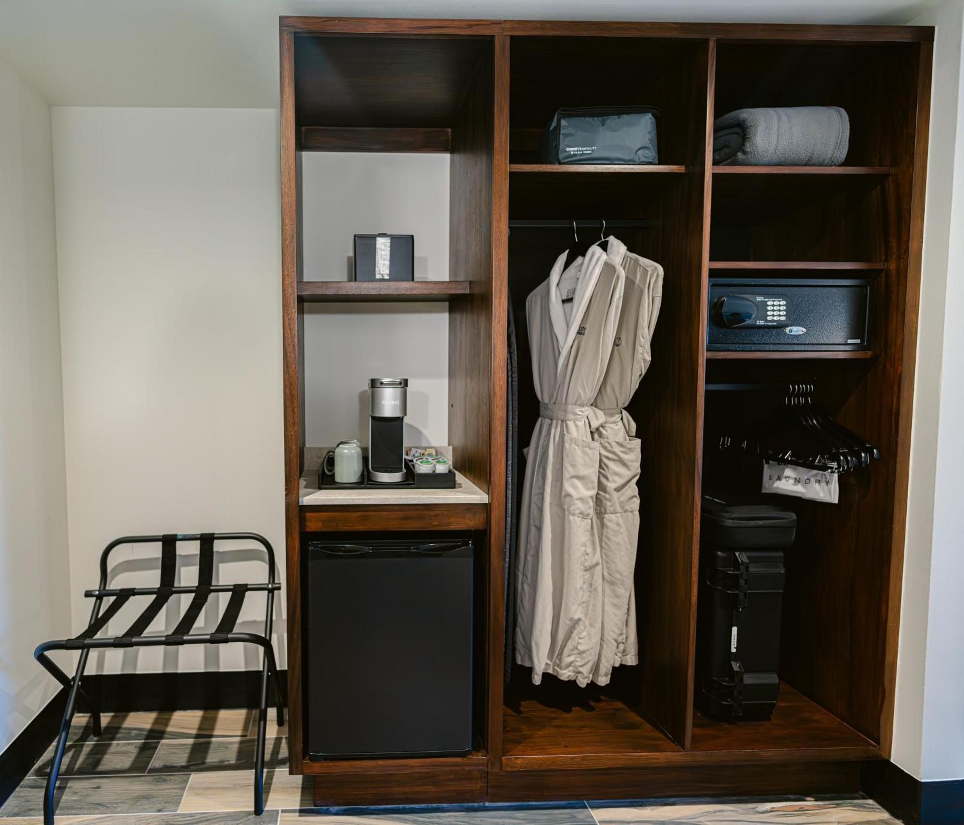 Queen Room with Two Queen Beds - Disability Access