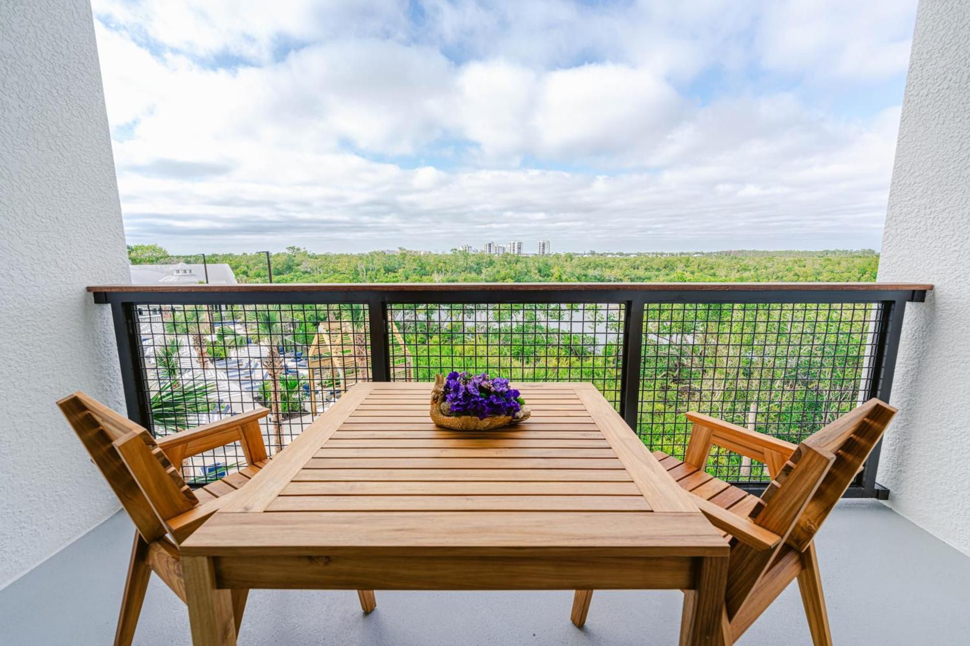 King Room with Balcony