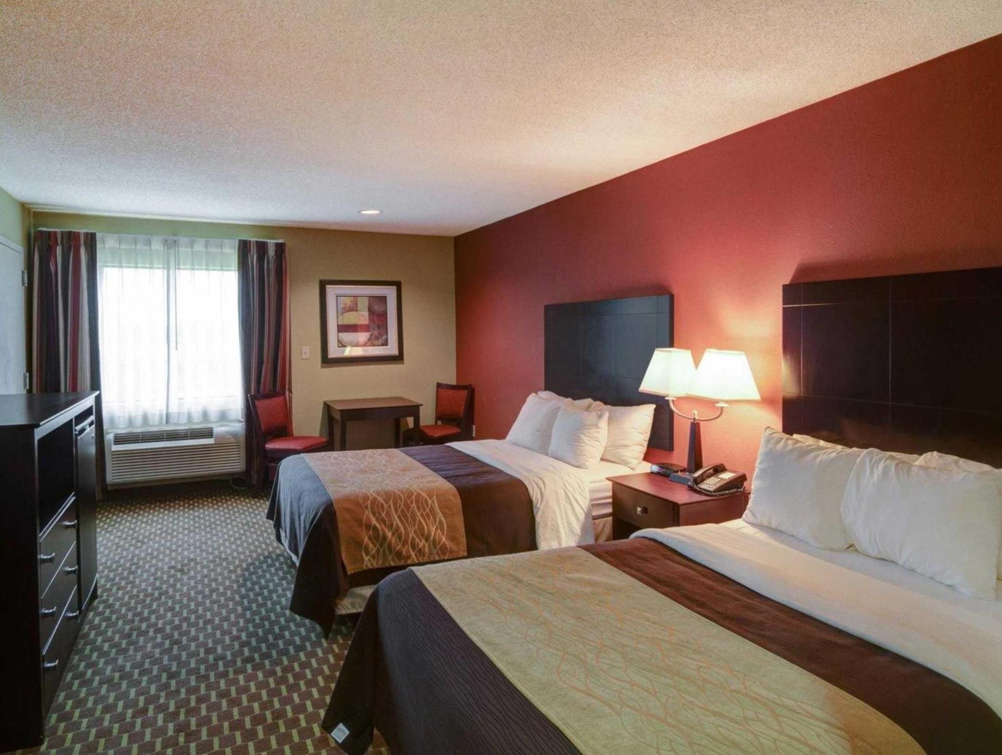 Quality Inn & Suites Pine Bluff Double with 2 Double Beds - Smoking