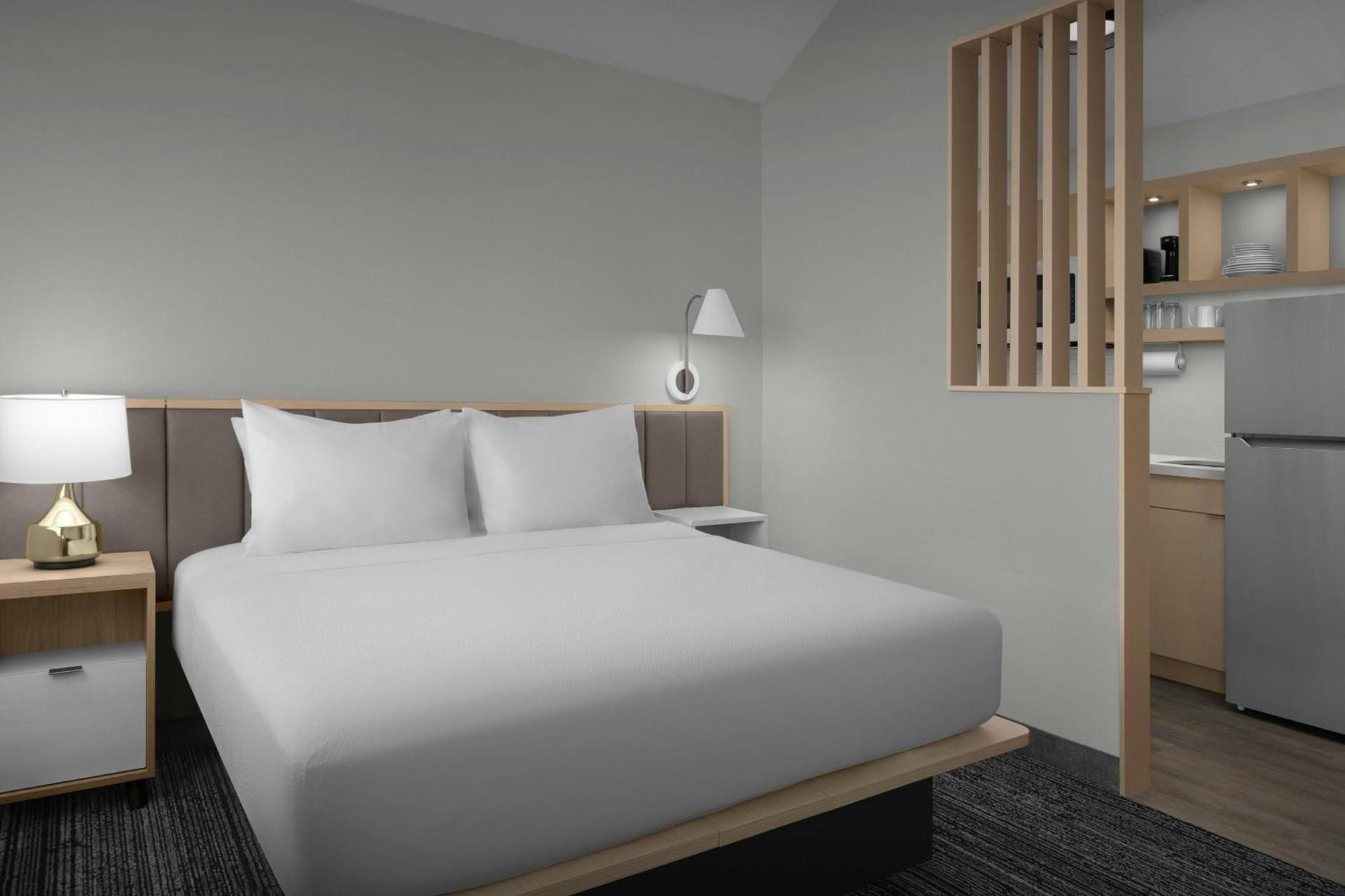 King Studio with Sofa Bed - Hearing Accessible