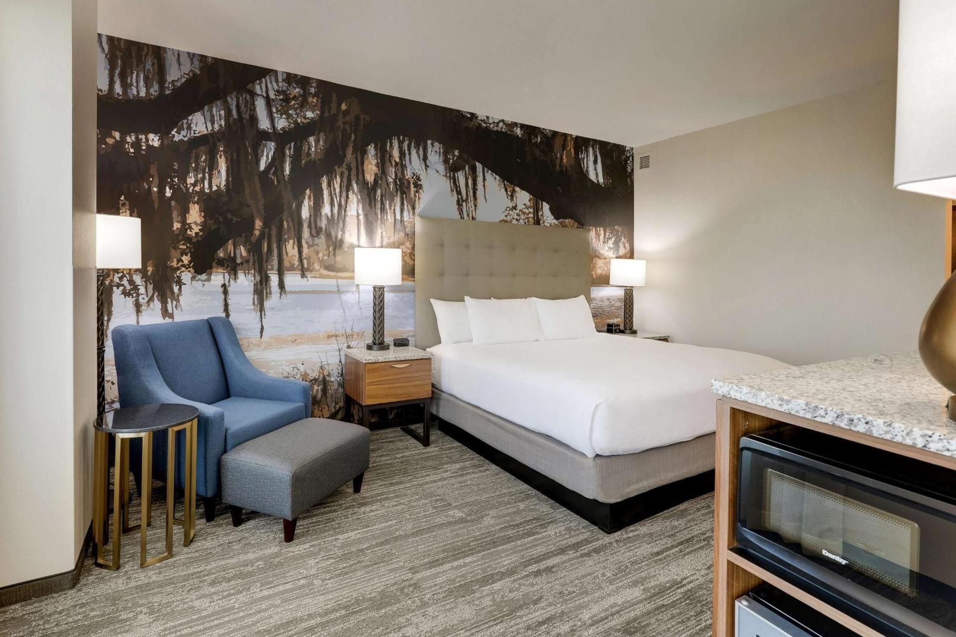 Upper Floor Deluxe King Room with Sofa Bed