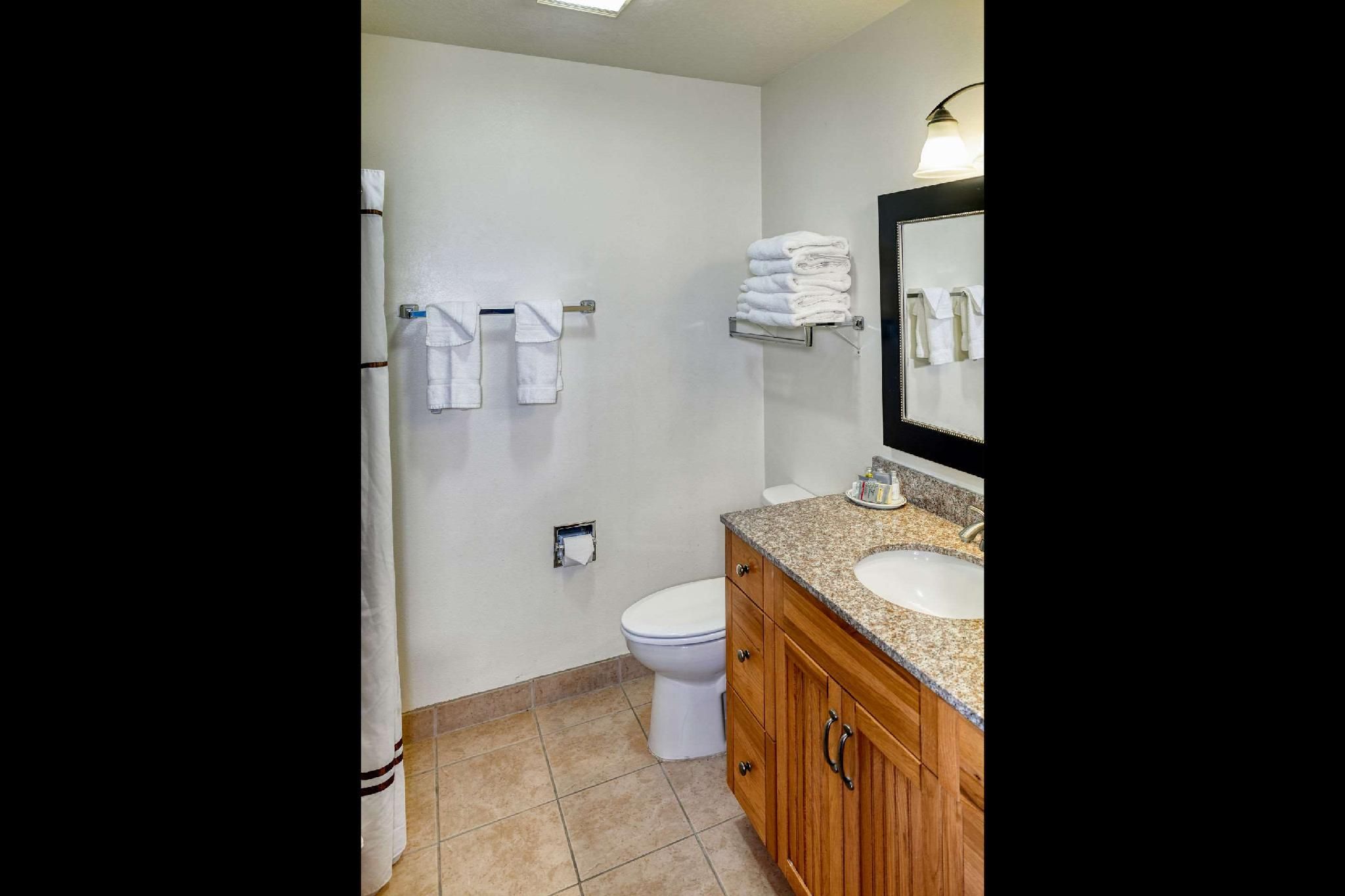 2 Queen Beds, Suite, Nonsmoking
