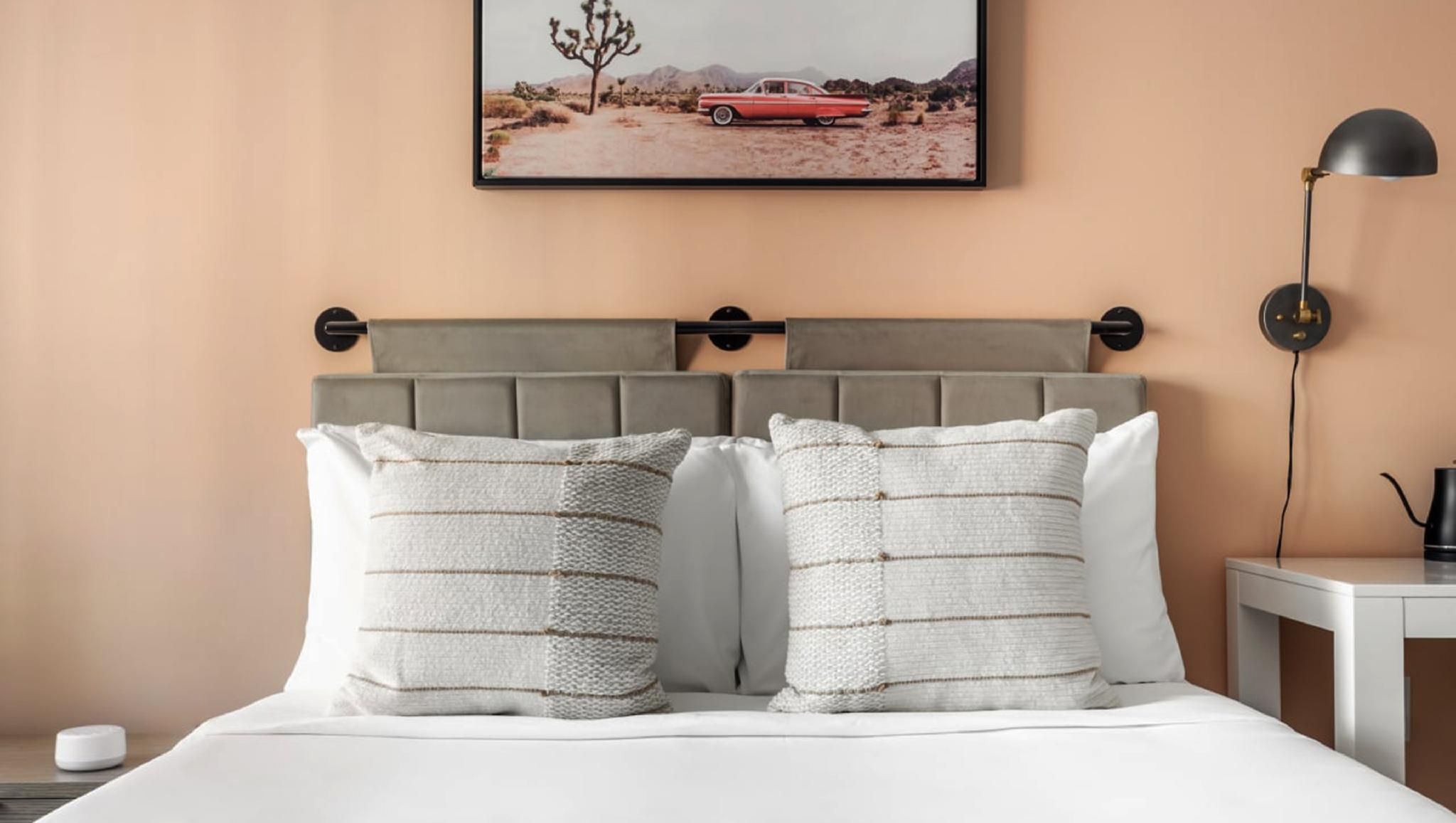 1 Queen Bed Accessible Non-smoking