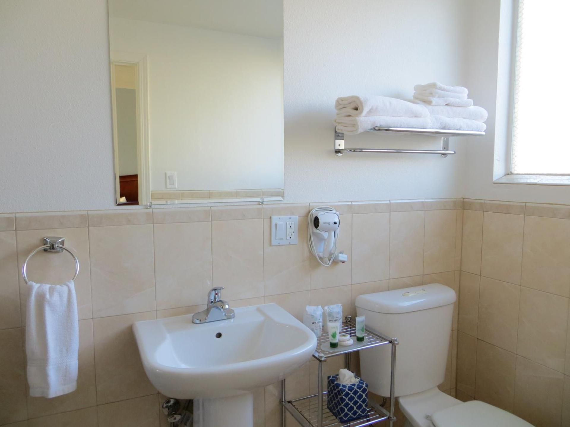 Coronet Motel King Room 3