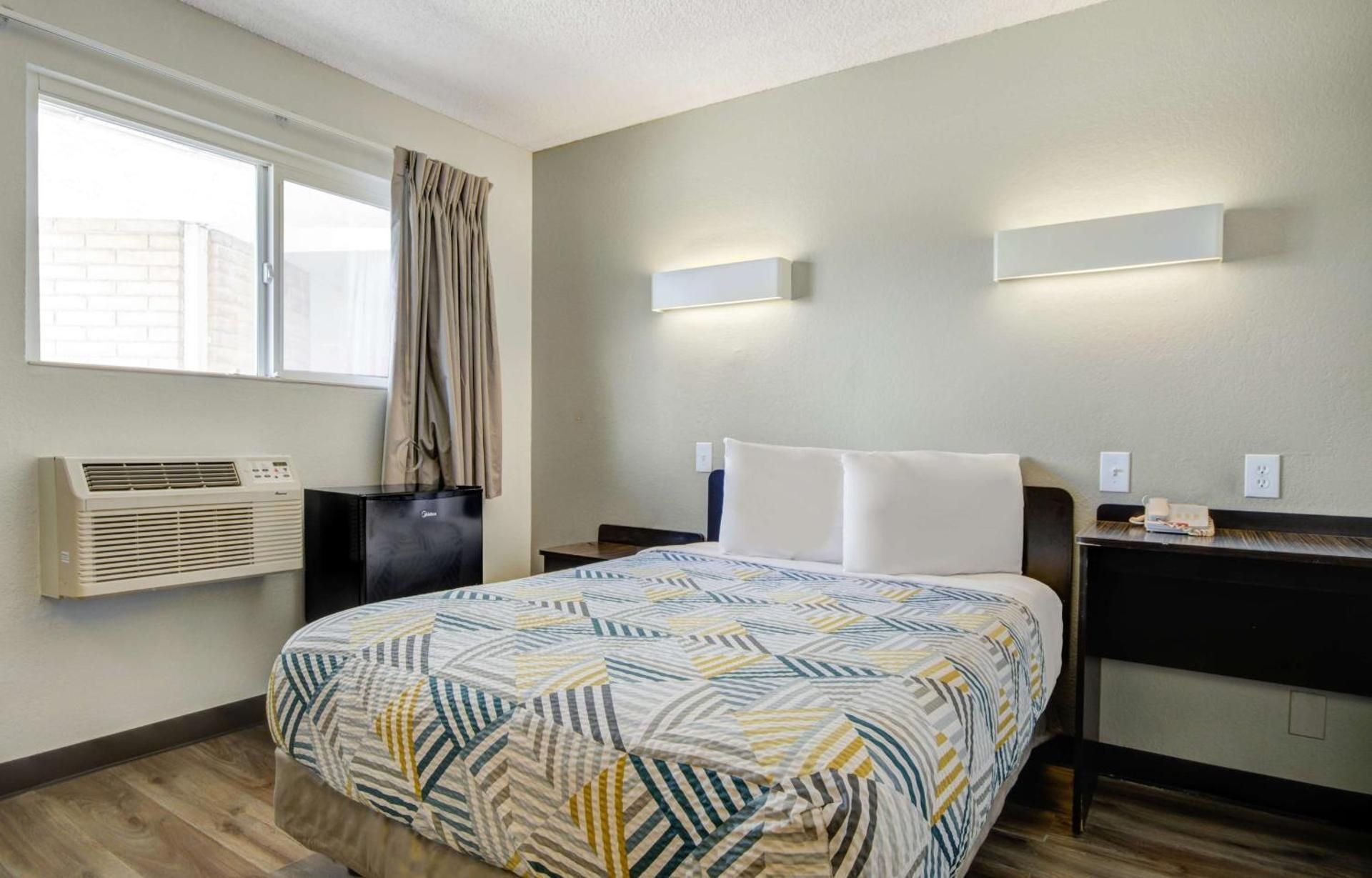 Double Room - Disability Access - Roll In Shower