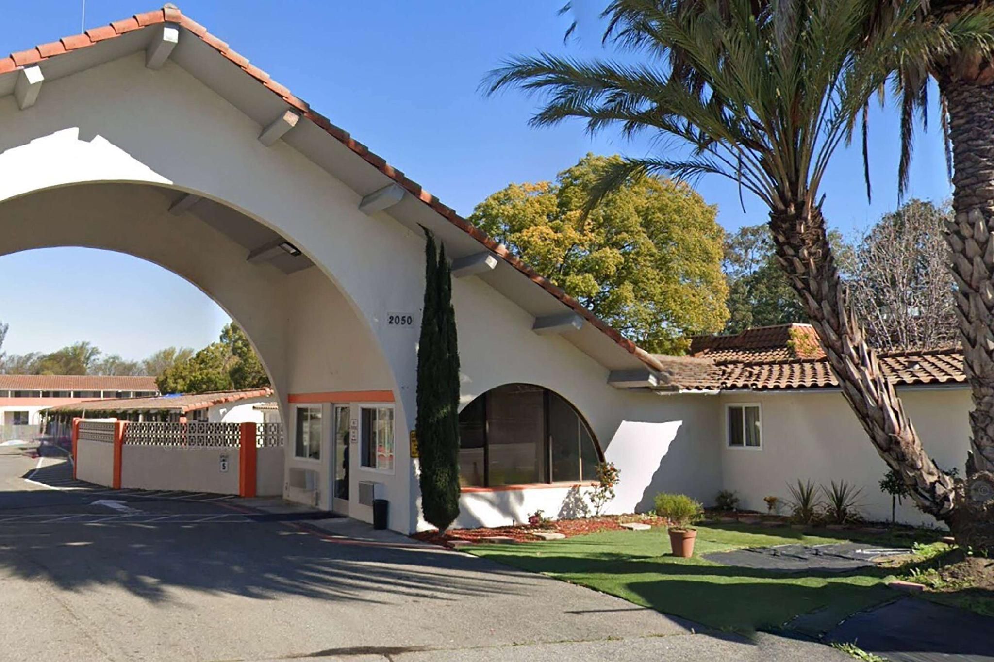 Super 8 by Wyndham San Jose Airport