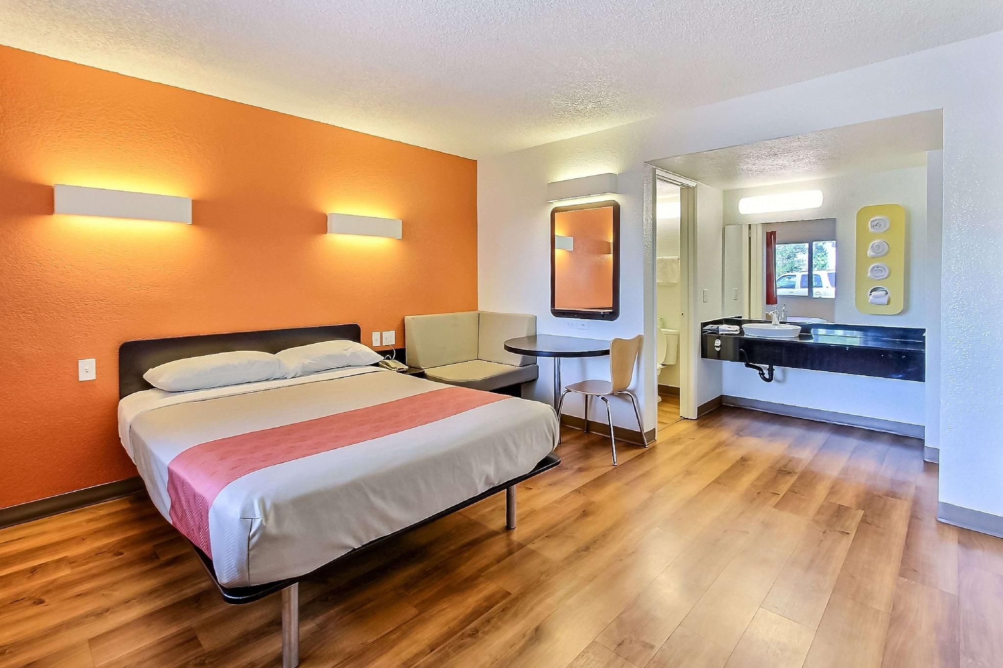 1 Double Accessible with Roll In Shower Non-Smoking