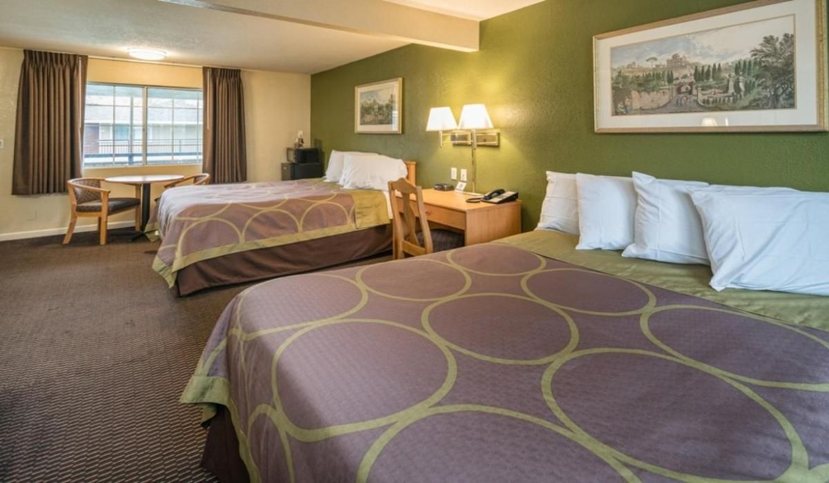 Standard Queen Room with Two Queen Beds