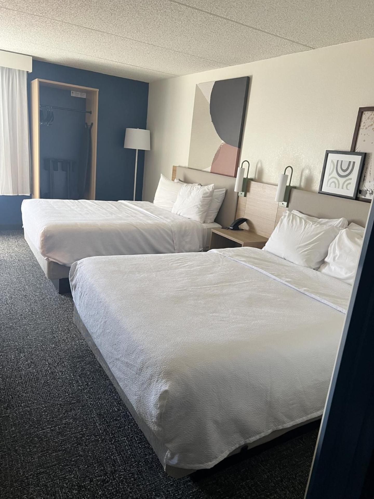 2 Queen Beds 