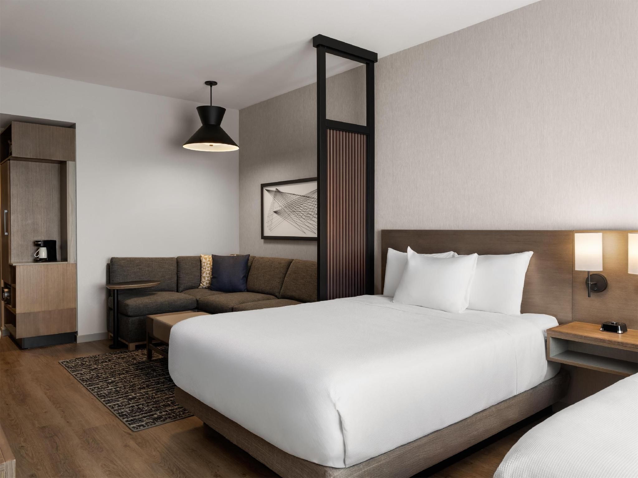 Hyatt Place Billings 2 Queen Beds and 1 Sofa Bed 2