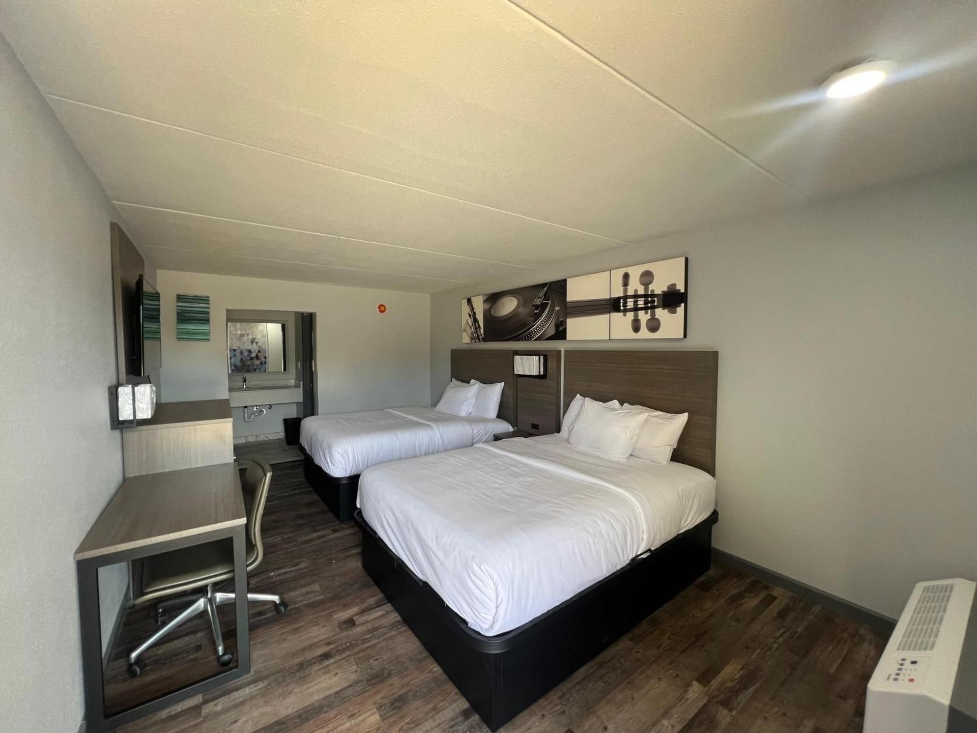 Standard Queen Room with Two Queen Beds