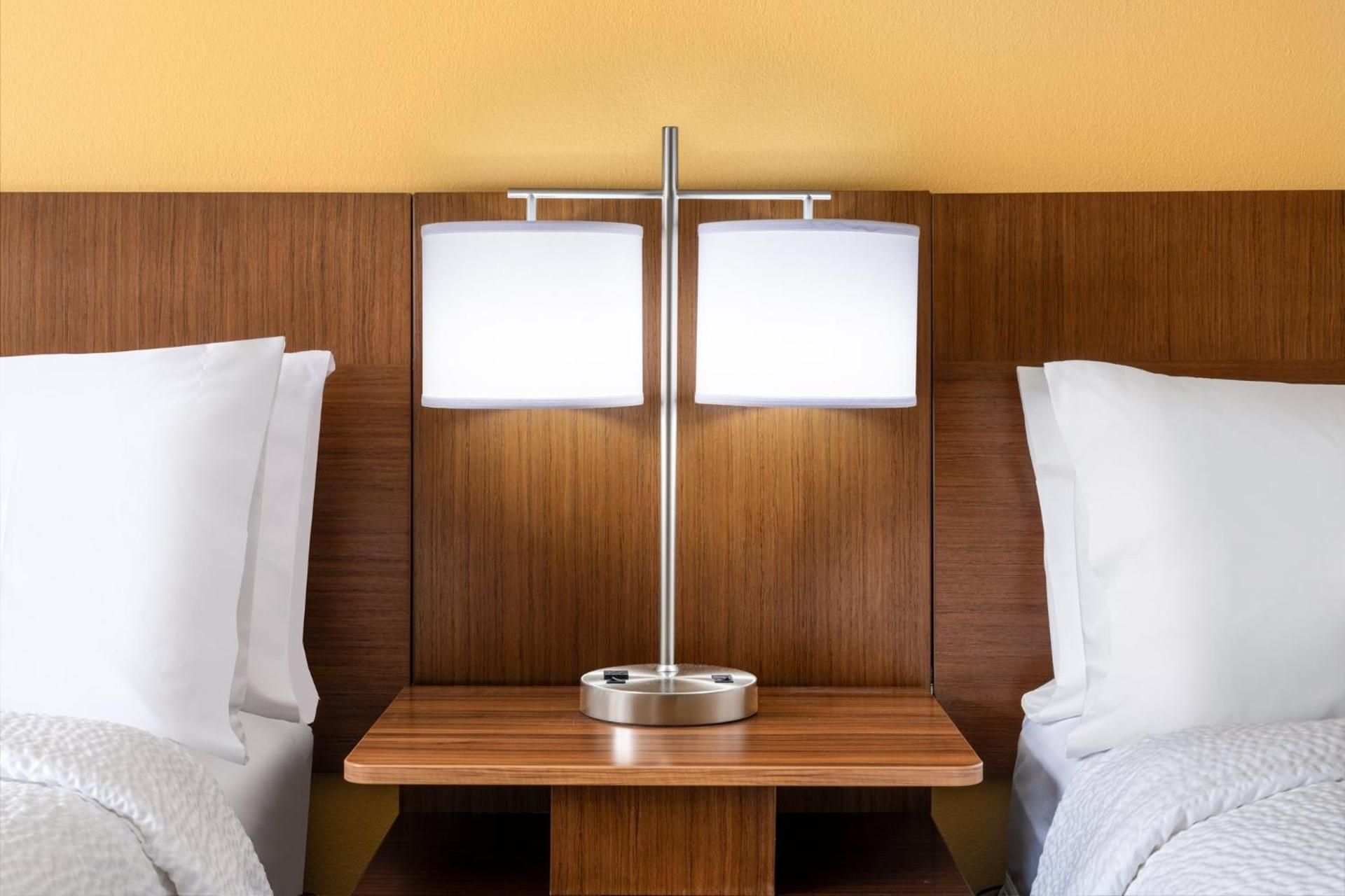 One-Bedroom Queen Suite with Two Queen Beds