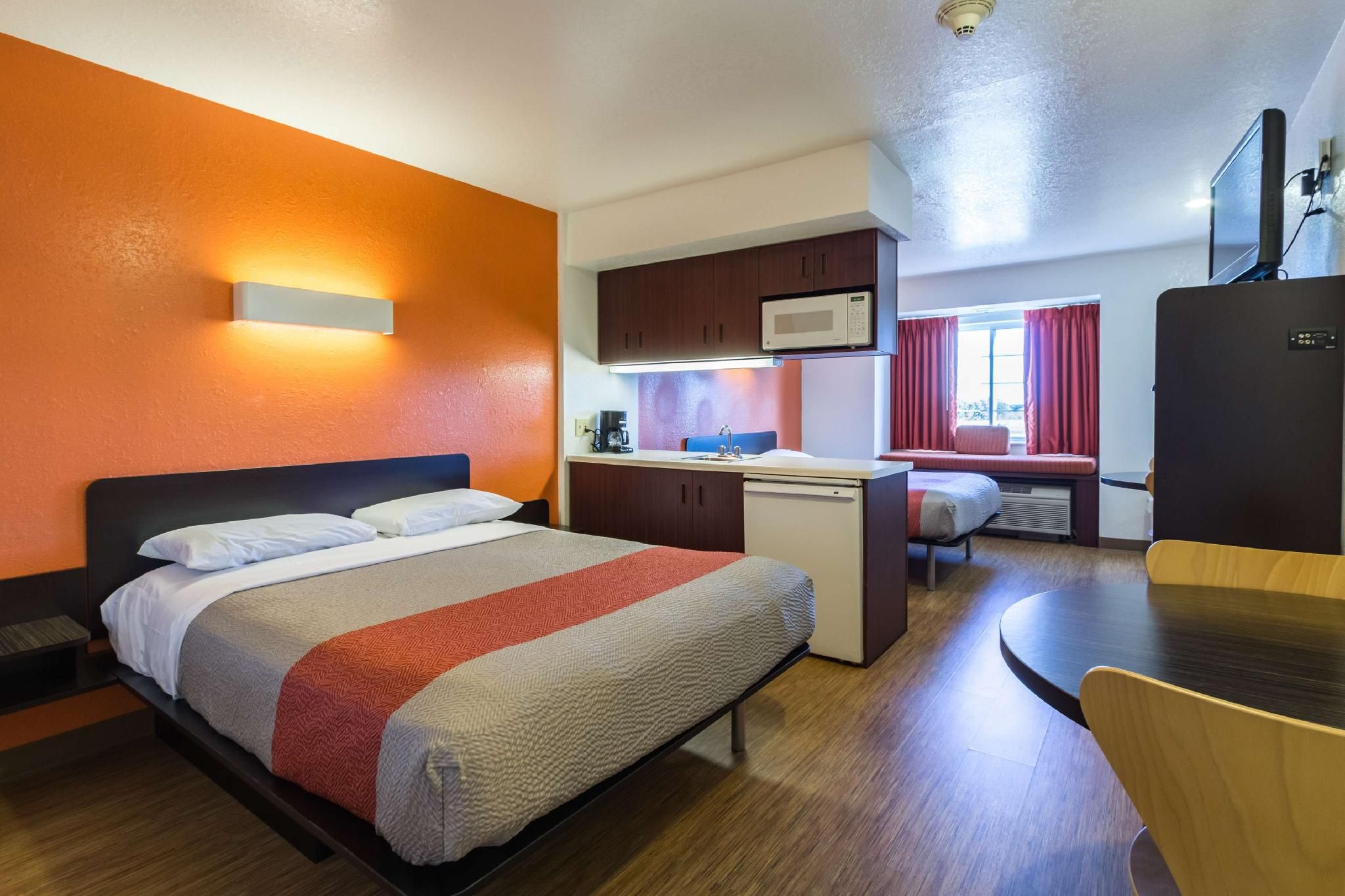 2 Queen Beds | Suite, Non-Smoking, Micfridge