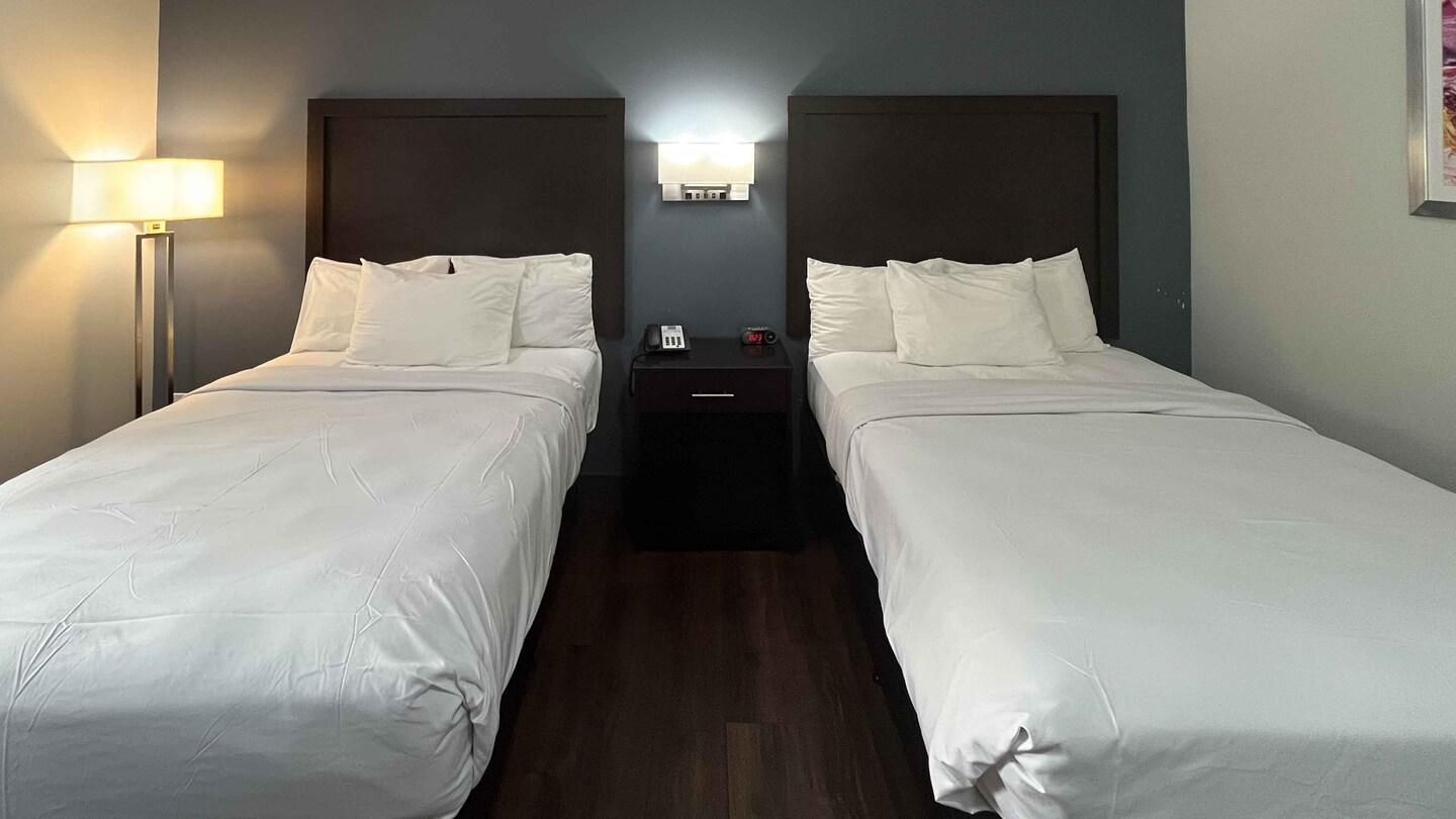 2 Full Beds | Non-Smoking, Micfridge