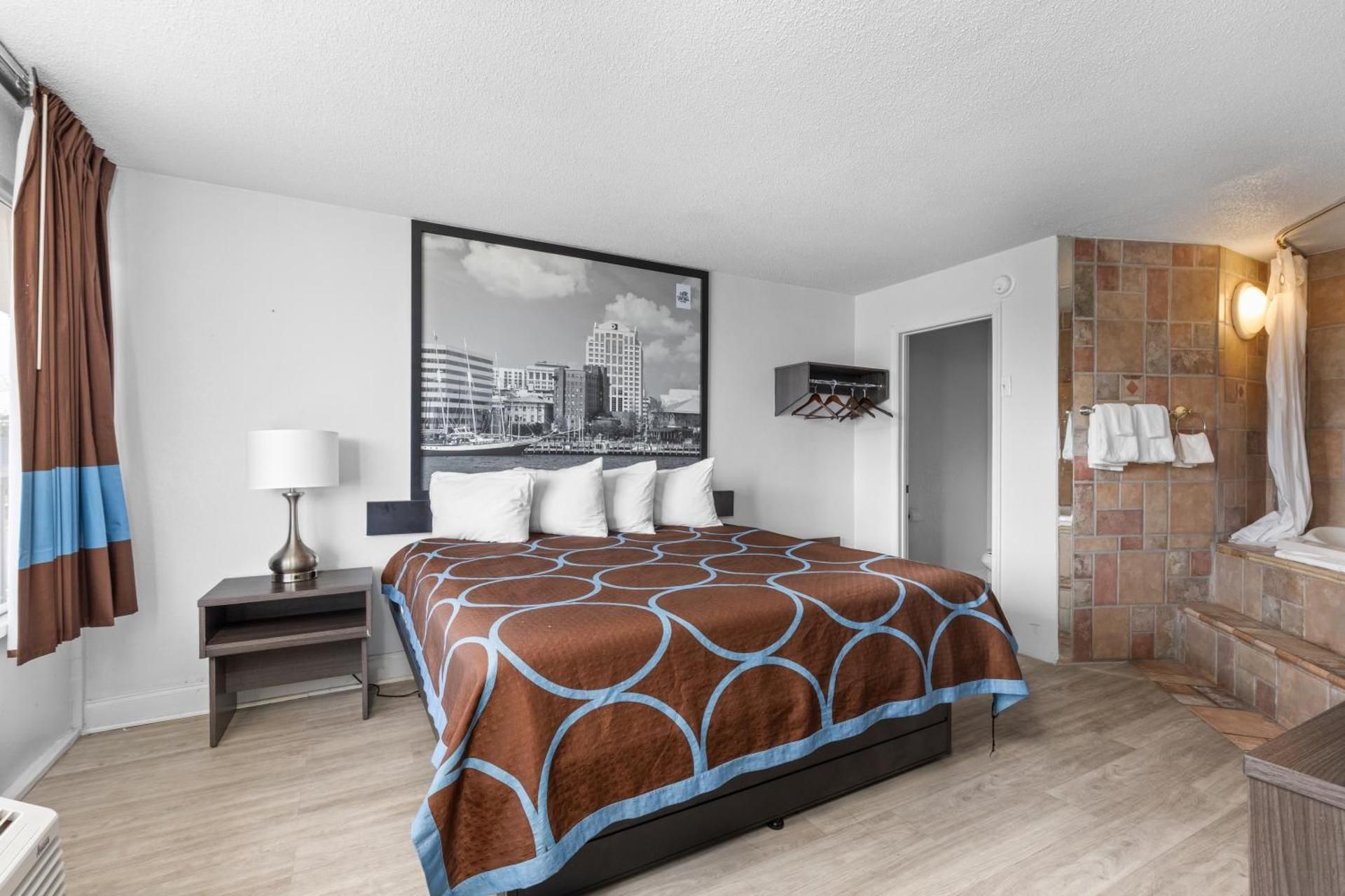 1 King Bed, Deluxe Studio Suite, Non-Smoking