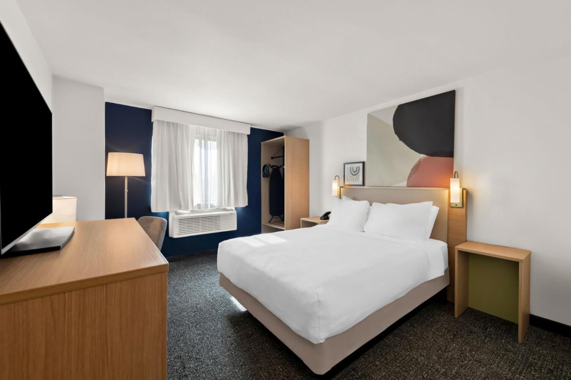 1 King Bed