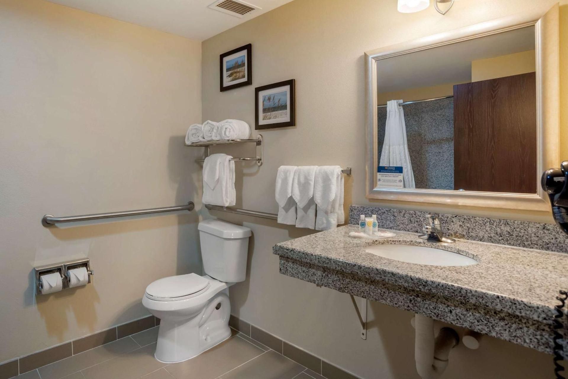 1 King Bed, Suite, Nonsmoking, Accessible